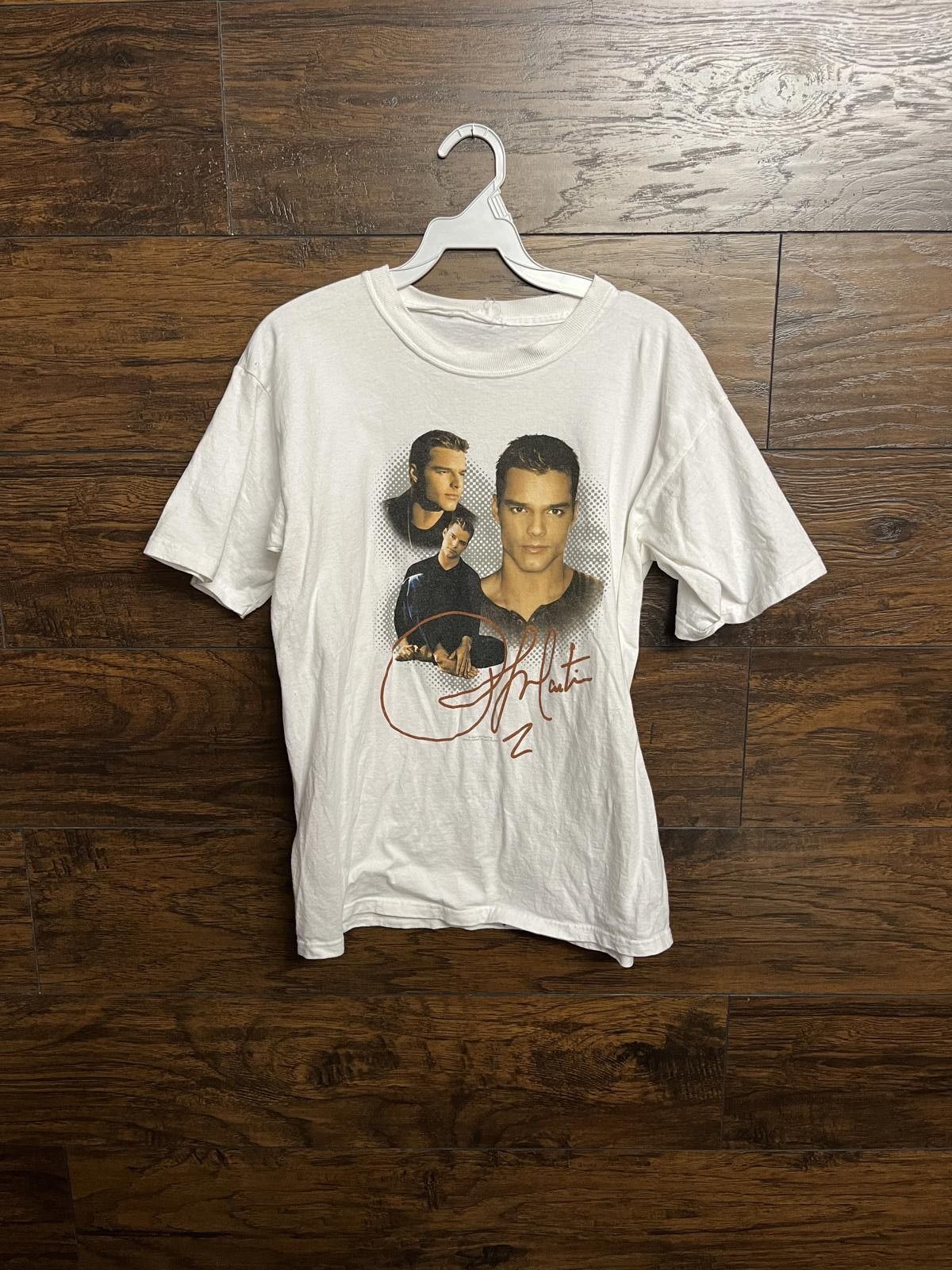 Other VTG Young Ricky Martin T-shirt 1999 Bare Foot Tee -S Size US M / EU 48-50 / 2 - 1 Thumbnail