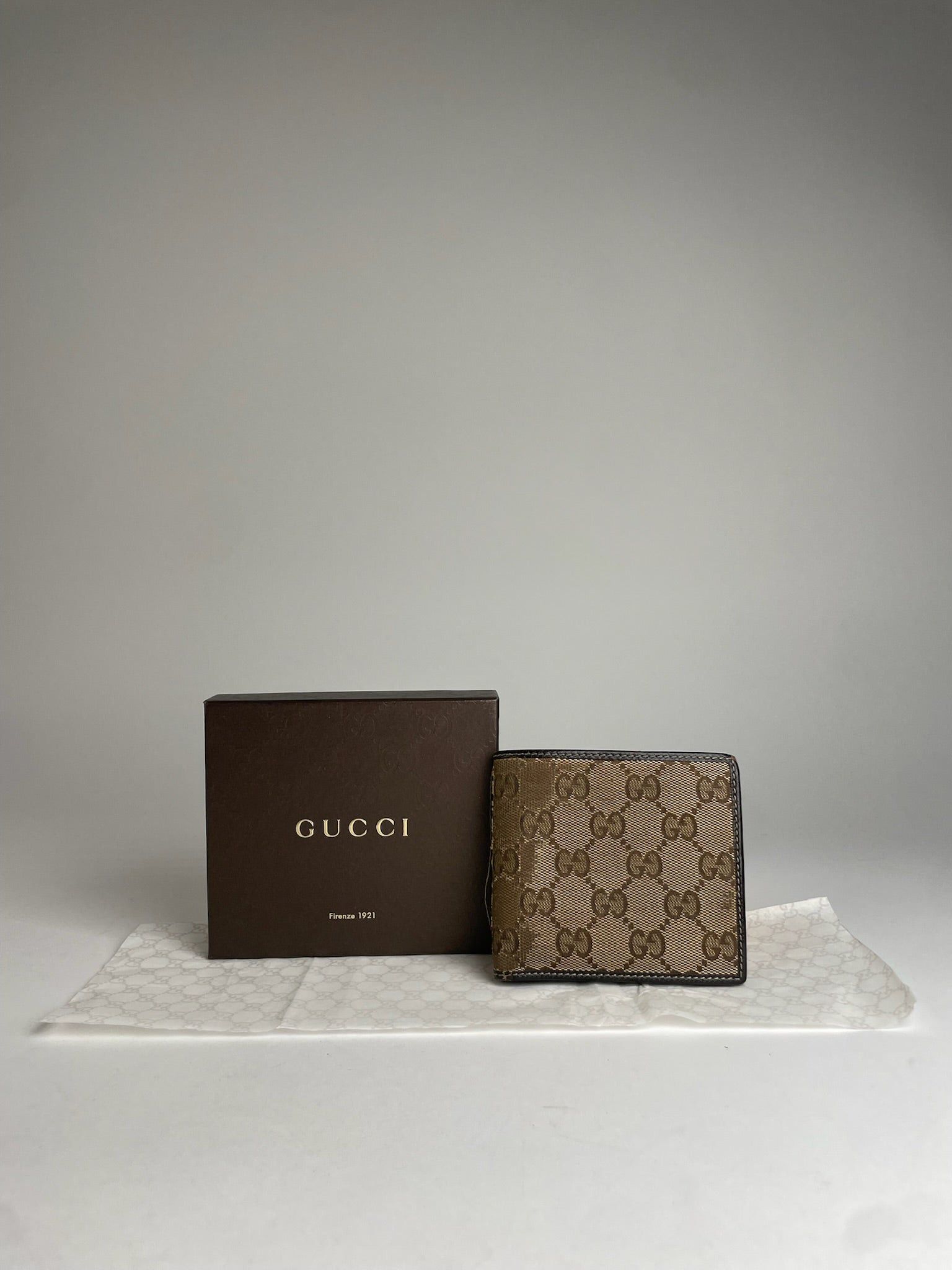 Gucci Vintage Monogram Flapable Leather Wallet Beige Brown Size ONE SIZE - 1 Thumbnail