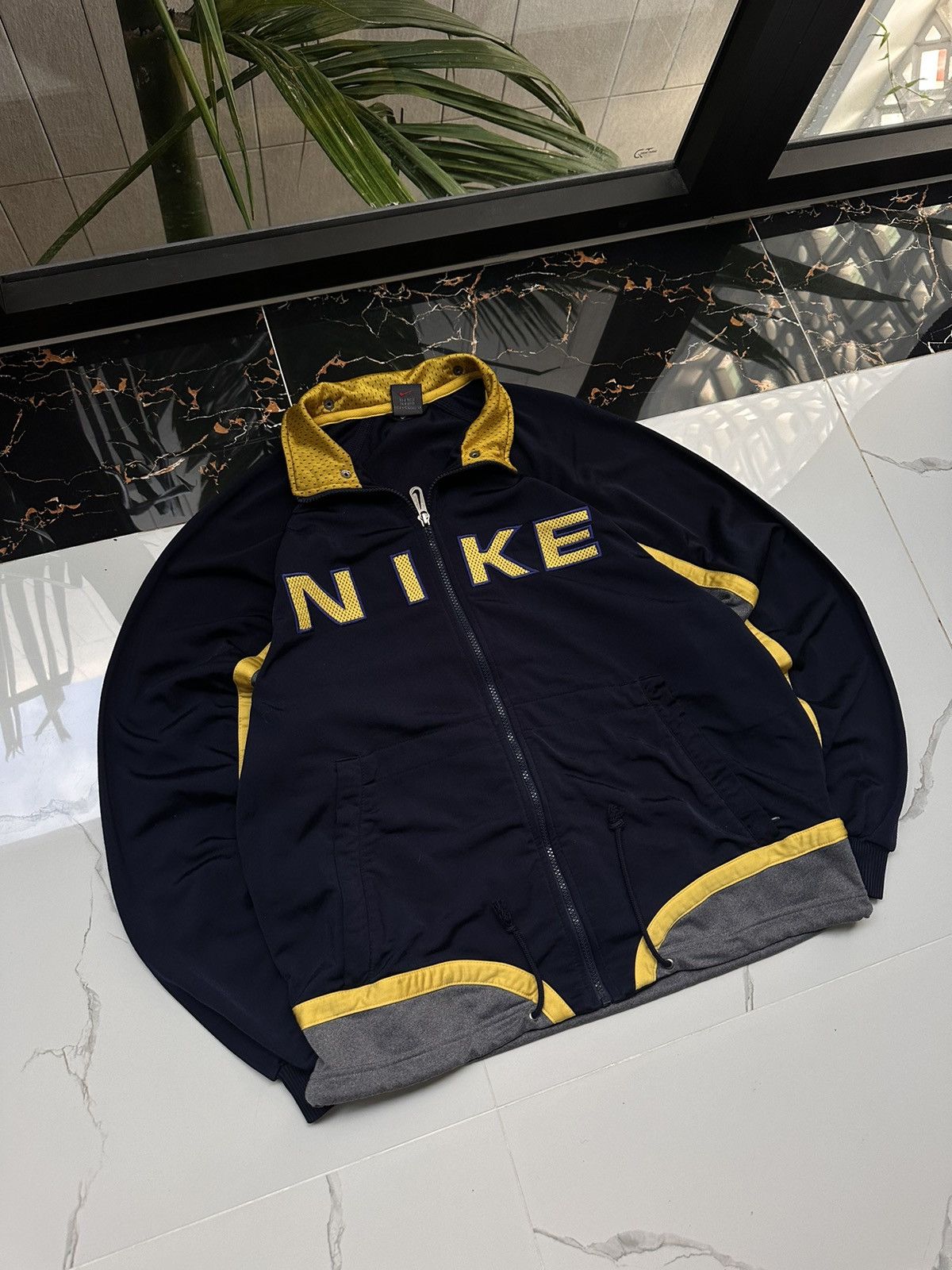 Nike × Vintage NIKE VINTAGE BIG LOGO STREETWEAR ZIP SWEATSHIRT Size US S / EU 44-46 / 1 - 3 Thumbnail