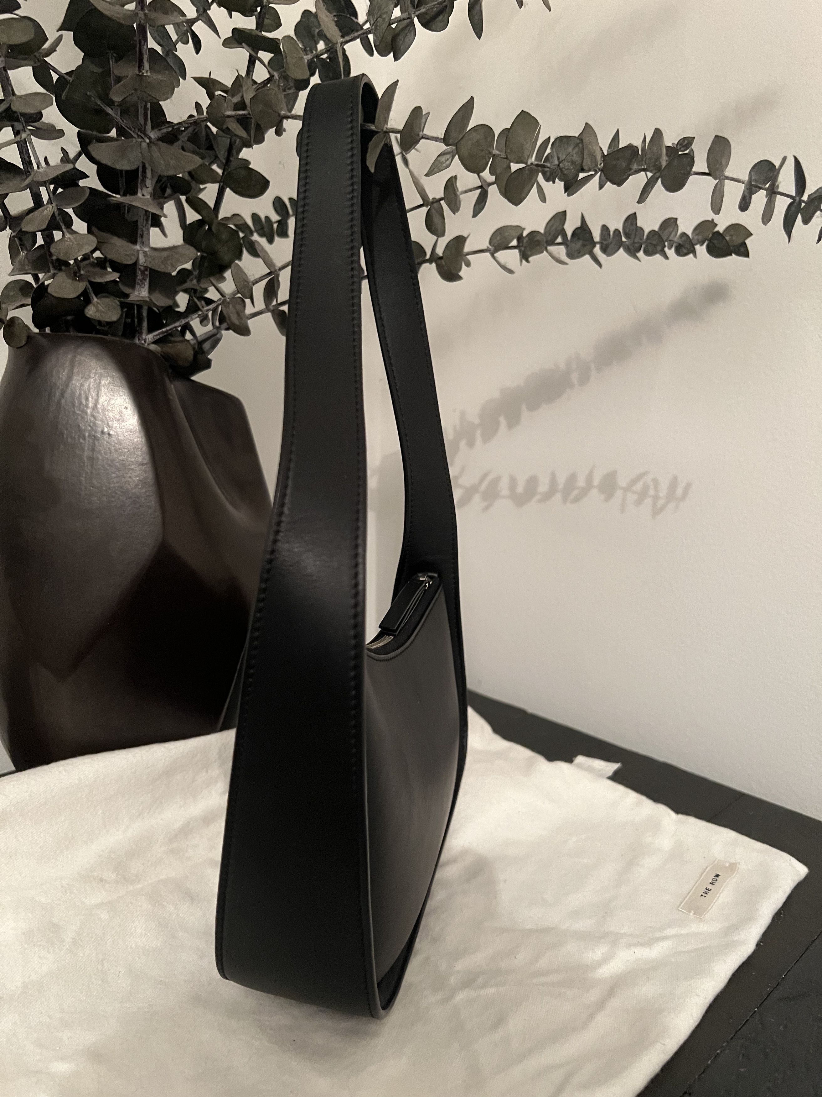 The Row The Row Half Moon Bag in Leather Size ONE SIZE - 3 Thumbnail
