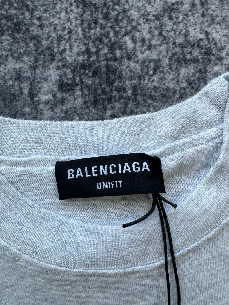 Balenciaga Balenciaga size 1 Grey Great Destruction Calendar Short Sle Size US XS / EU 42 / 0 - 3 Thumbnail