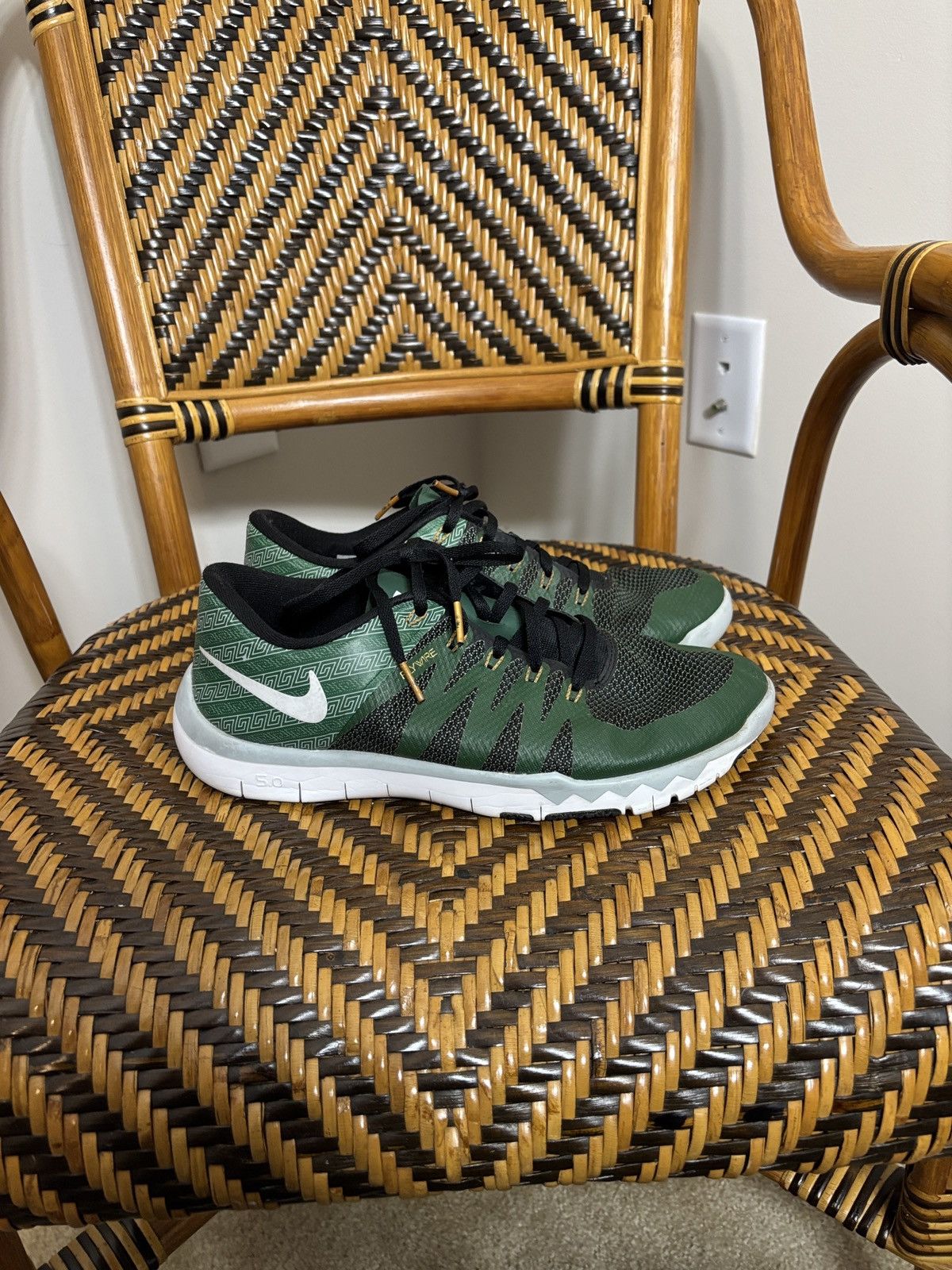 Nike Nike Free Trainer 5.0 V6 AMP 'Michigan State' 723939-317 Size US 8.5 / EU 41-42 - 3 Thumbnail