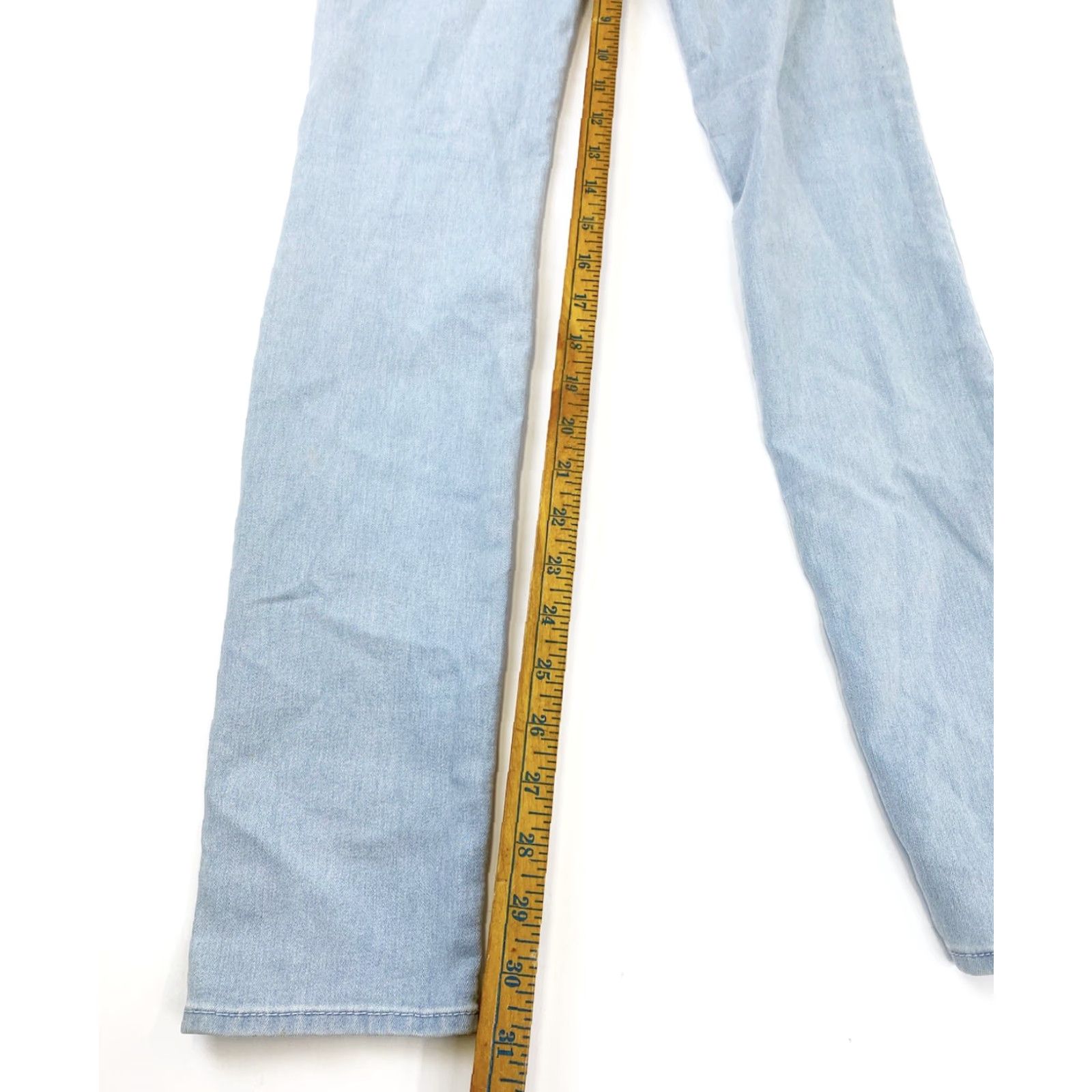 Vintage Articles Of Society Jeans Womens 24 Light Blue Skinny Stretch Denim 31 Inseam Mid Rise Regular Inseam 31 Womens Jeans Skinny Stretch Size 42" / US 20 - 4 Thumbnail