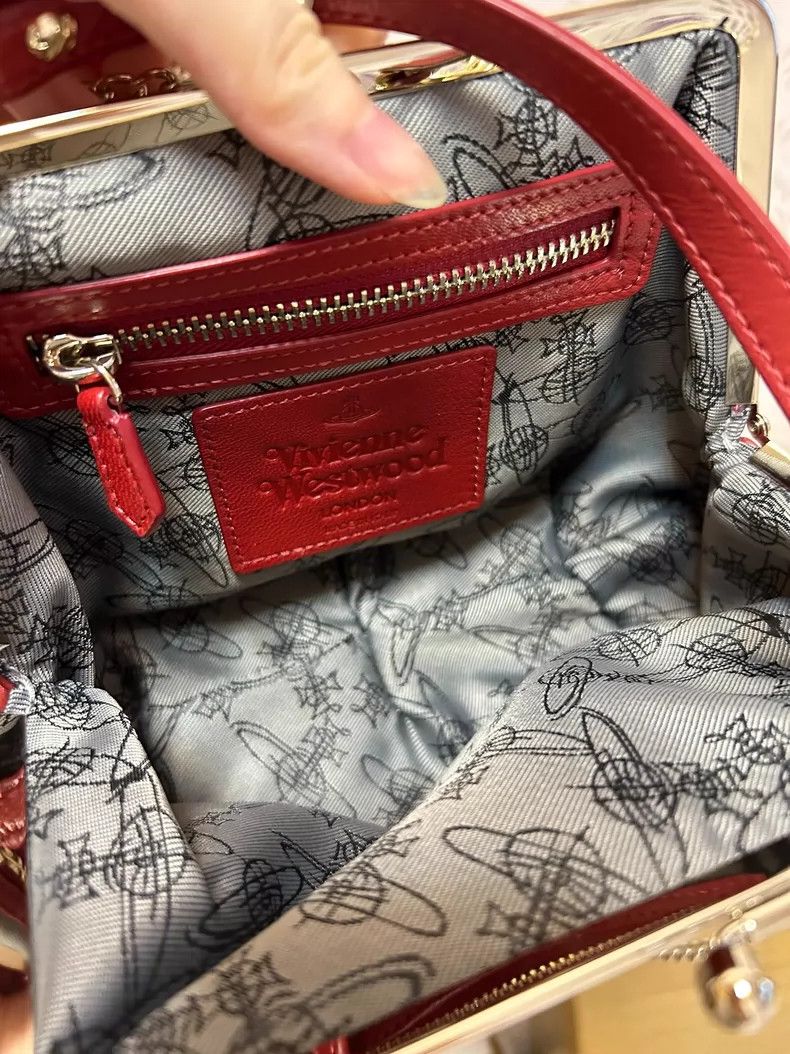 Vivienne Westwood Vivienne Westwood size os Classic red gold buckskin purse Size ONE SIZE - 6 Thumbnail