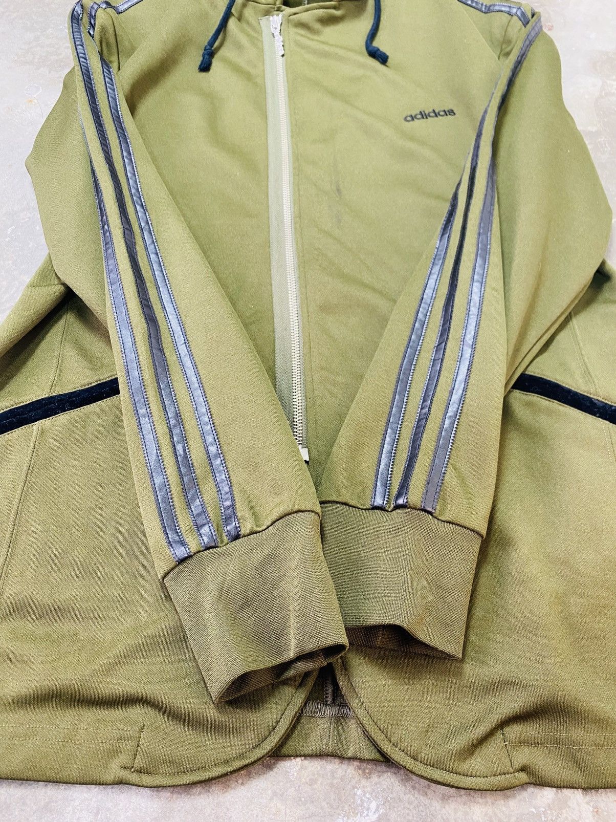 Adidas Rare Adidas Zipper Hoodie Jacket Size US M / EU 48-50 / 2 - 6 Thumbnail
