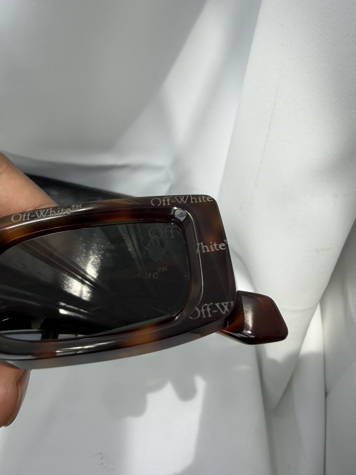 Off-White Off White Turtle Sunglasses Size ONE SIZE - 8 Thumbnail