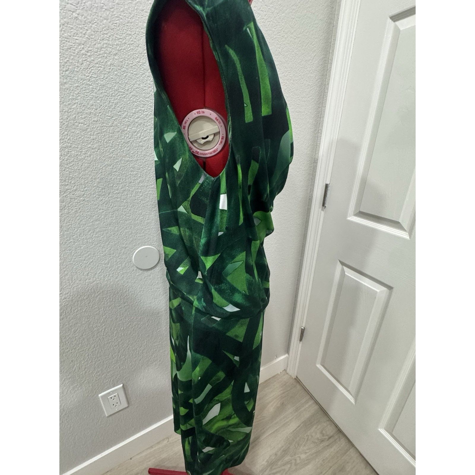 Escada ESCADA Elira Multi Green Cowl Neck/Sz 40 US 12 Size XL / US 12-14 / IT 48-50 - 2 Thumbnail
