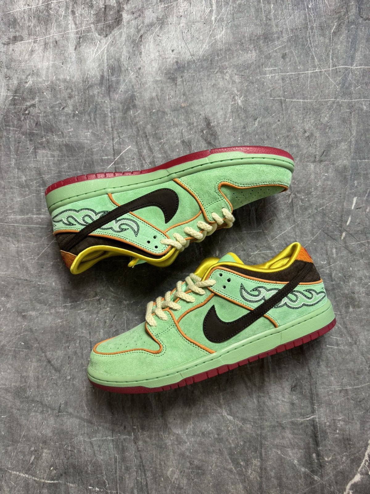 Nike Nike SB Dunk Low Rodeo Tourmaline Size US 11 / EU 44 - 2 Thumbnail