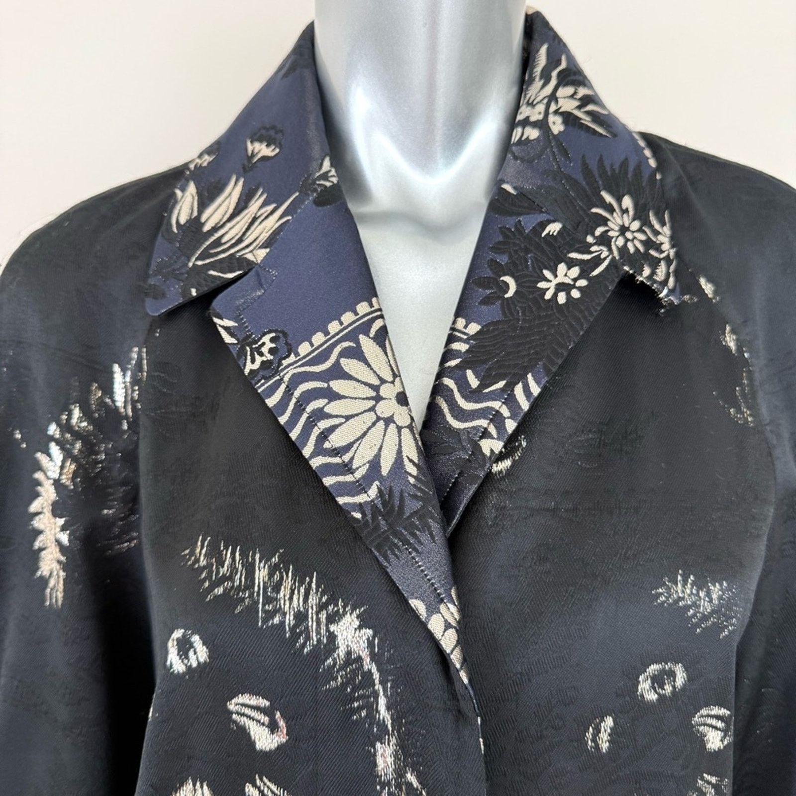 Dries Van Noten Dries Van Noten silk/wool printer coat size S Retail 3600$ Size S / US 4 / IT 40 - 3 Thumbnail