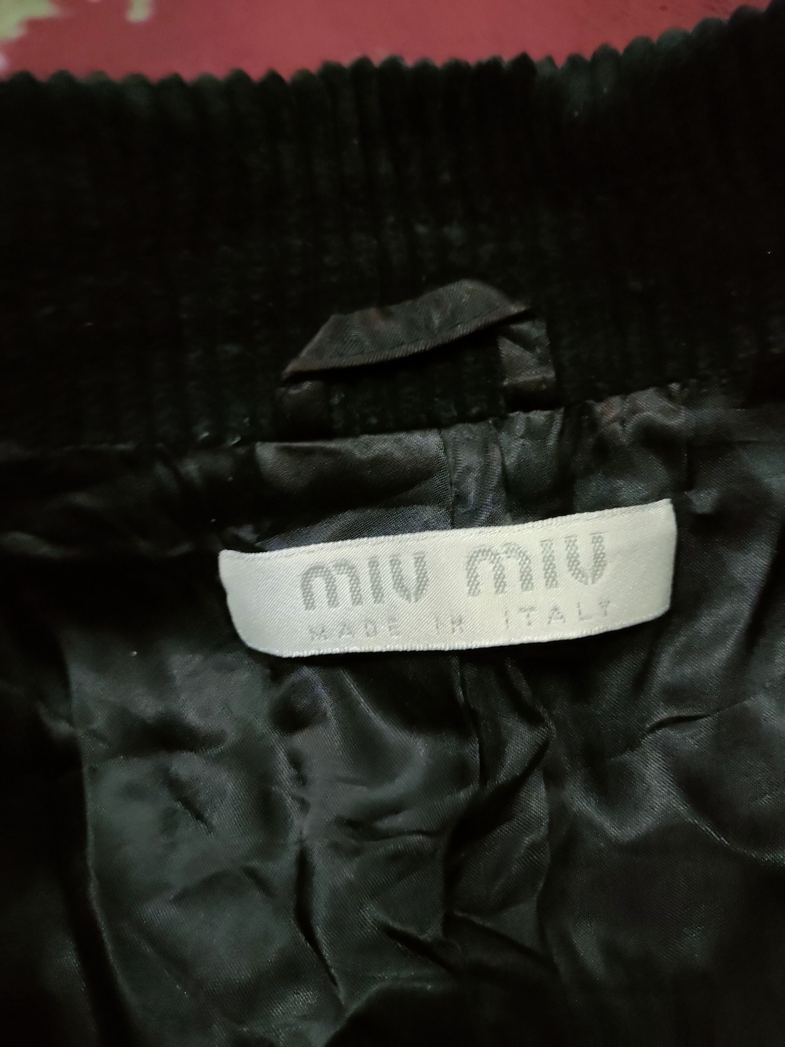 Miu Miu Miu Miu Velvet Button Size S / US 4 / IT 40 - 8 Thumbnail