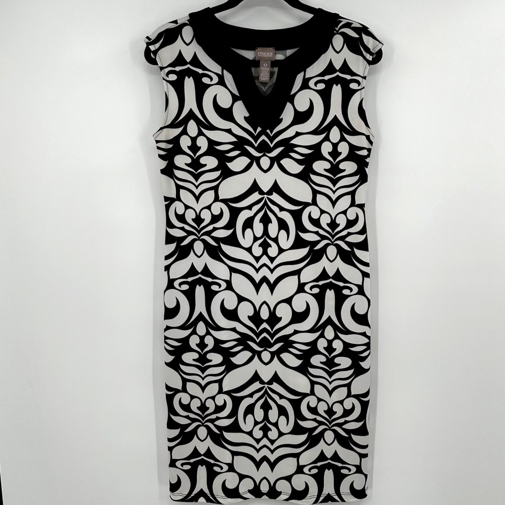 Vintage Chico's Black White Damask Scroll V-Neck Sleeveless Sheath Dress Size S Small Mod Women Dress Size S / US 4 / IT 40 - 2 Thumbnail
