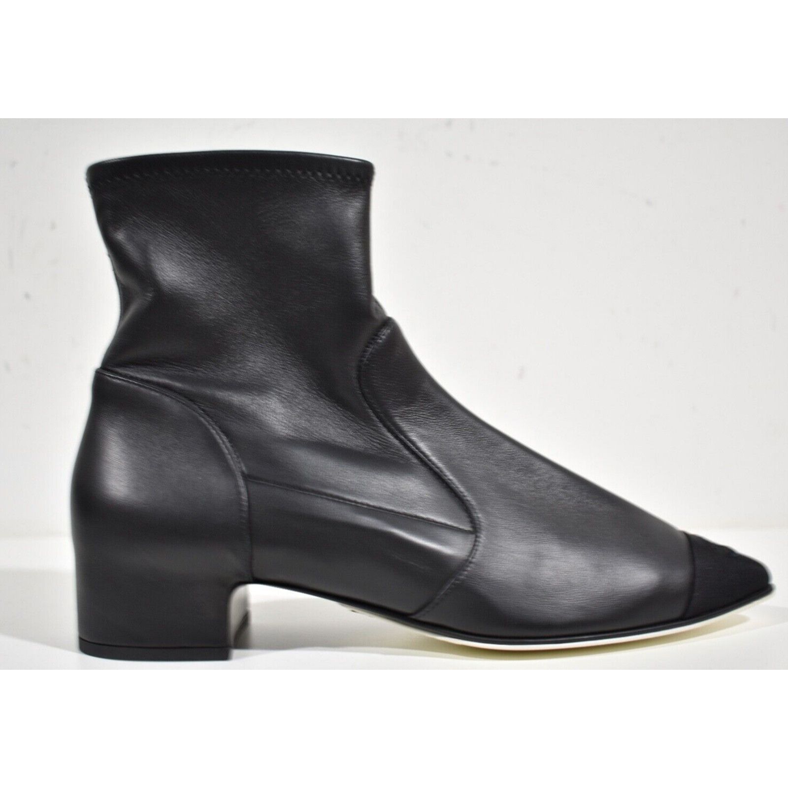 Chanel Chanel 21C Black Stretch Lambskin CC Pointed Toe Zipper Size US 10 / IT 40 - 3 Thumbnail