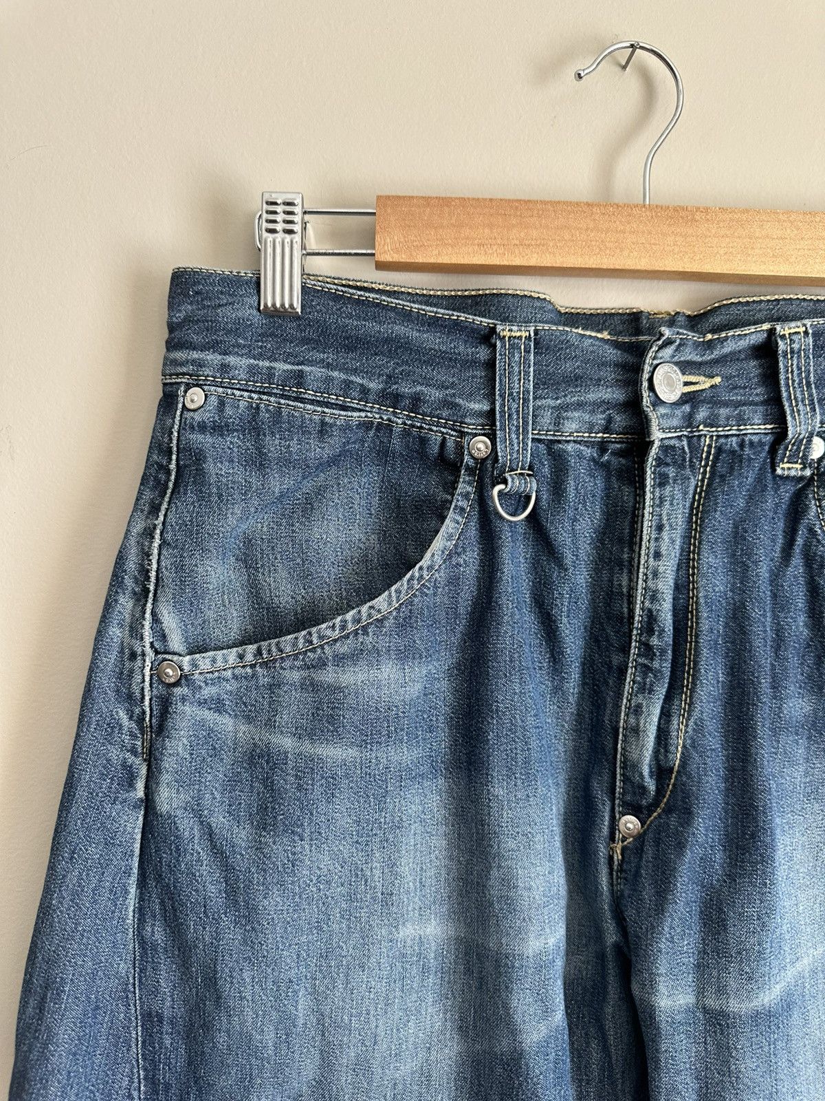 Levi's Levi’s Engineered Jeans Twisted Seam Buckle-Back Denim Size US 30 / EU 46 - 2 Thumbnail