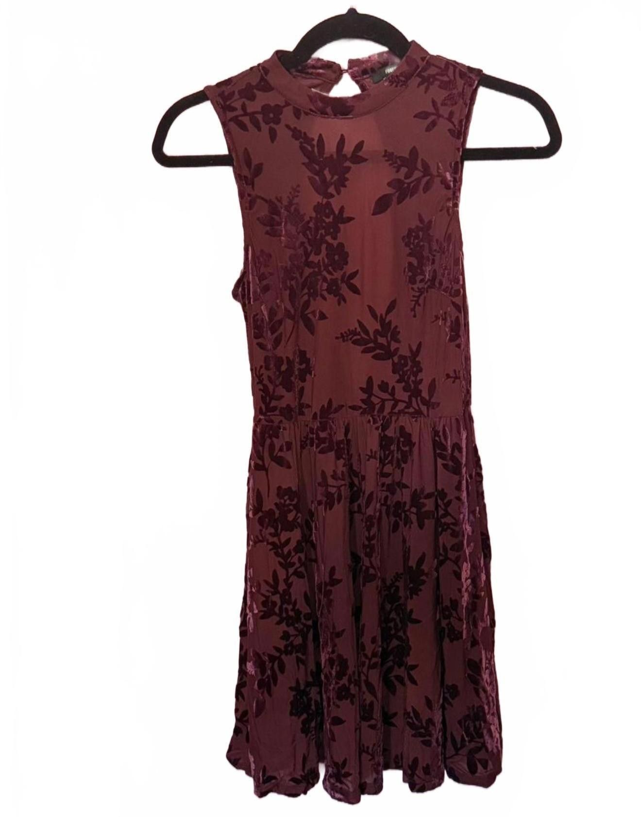 Designer Elegant Red Floral Print Sleeveless Dress Size S / US 4 / IT 40 - 1 Thumbnail