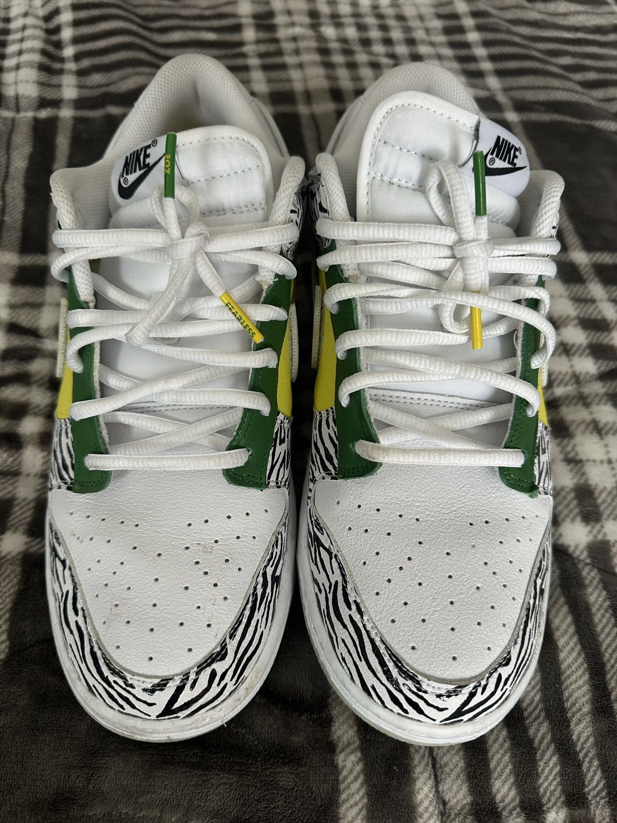 Nike Nike Dunk Doernbecher Zoe Size US 10.5 / EU 43-44 - 3 Thumbnail