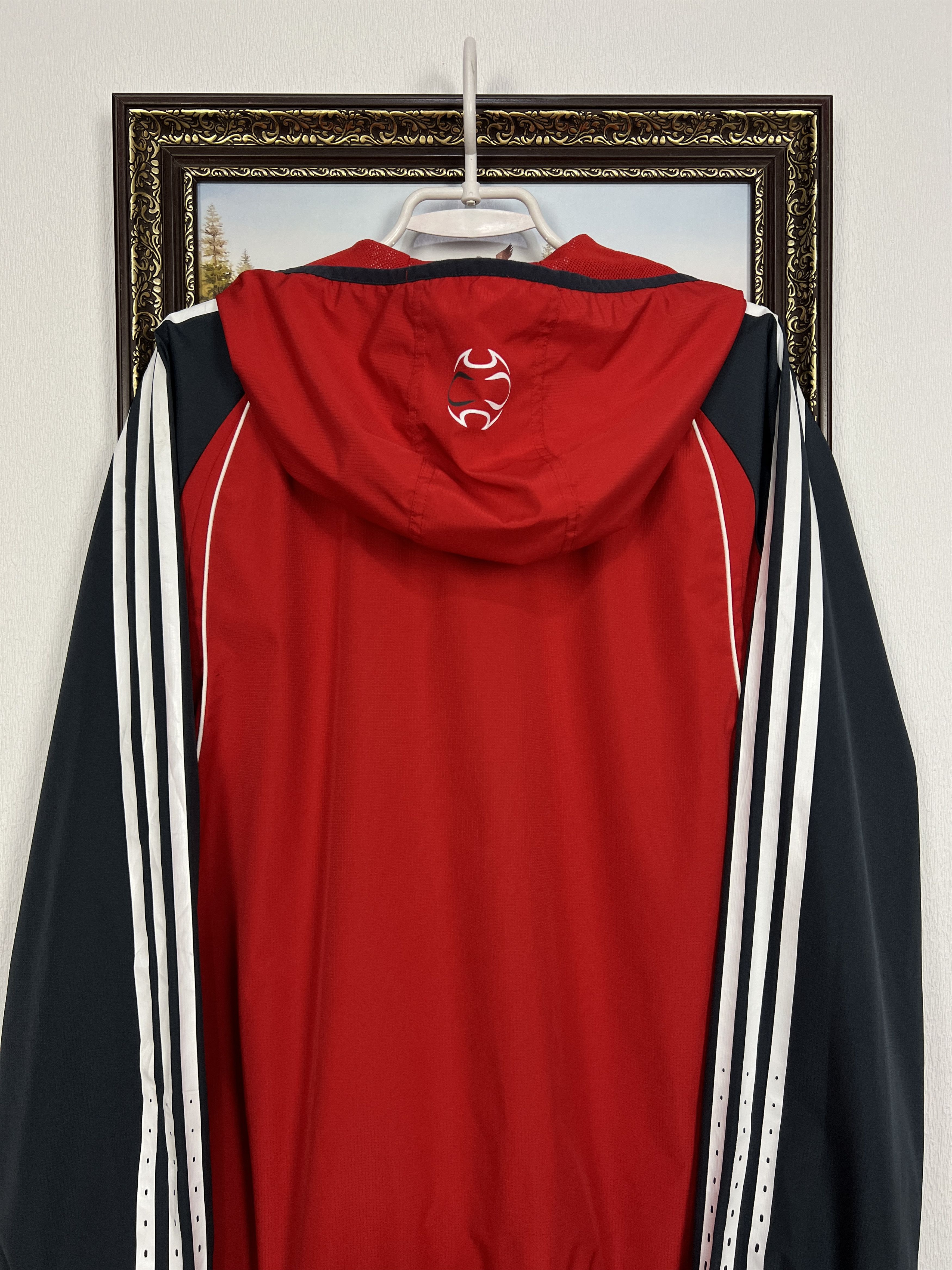 Adidas Vintage Adidas Liverpool Football Train Jacket Soccer Size US L / EU 52-54 / 3 - 15 Thumbnail