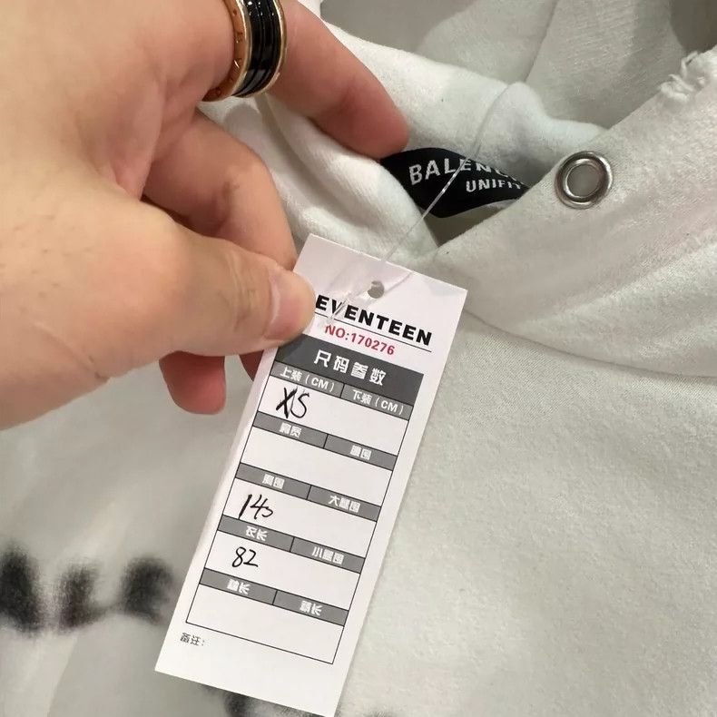 Balenciaga Balenciaga White fuzzy letters destroy hoodies and sweater Size US XS / EU 42 / 0 - 5 Thumbnail