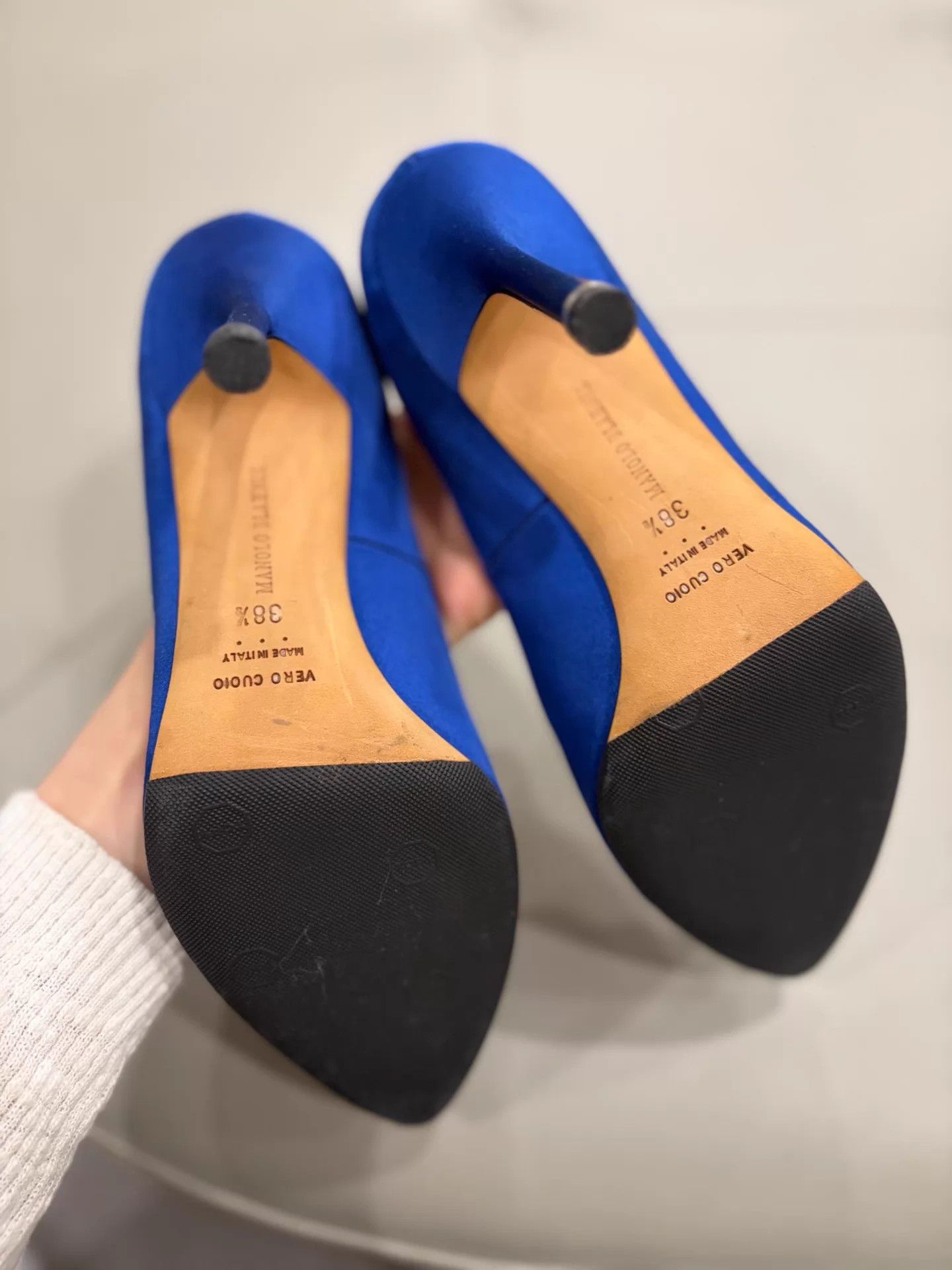 Manolo Blahnik MB Royal Blue Satin Heels Crystal Buckle 99 EU38.5 Size US 8 / IT 38 - 5 Thumbnail