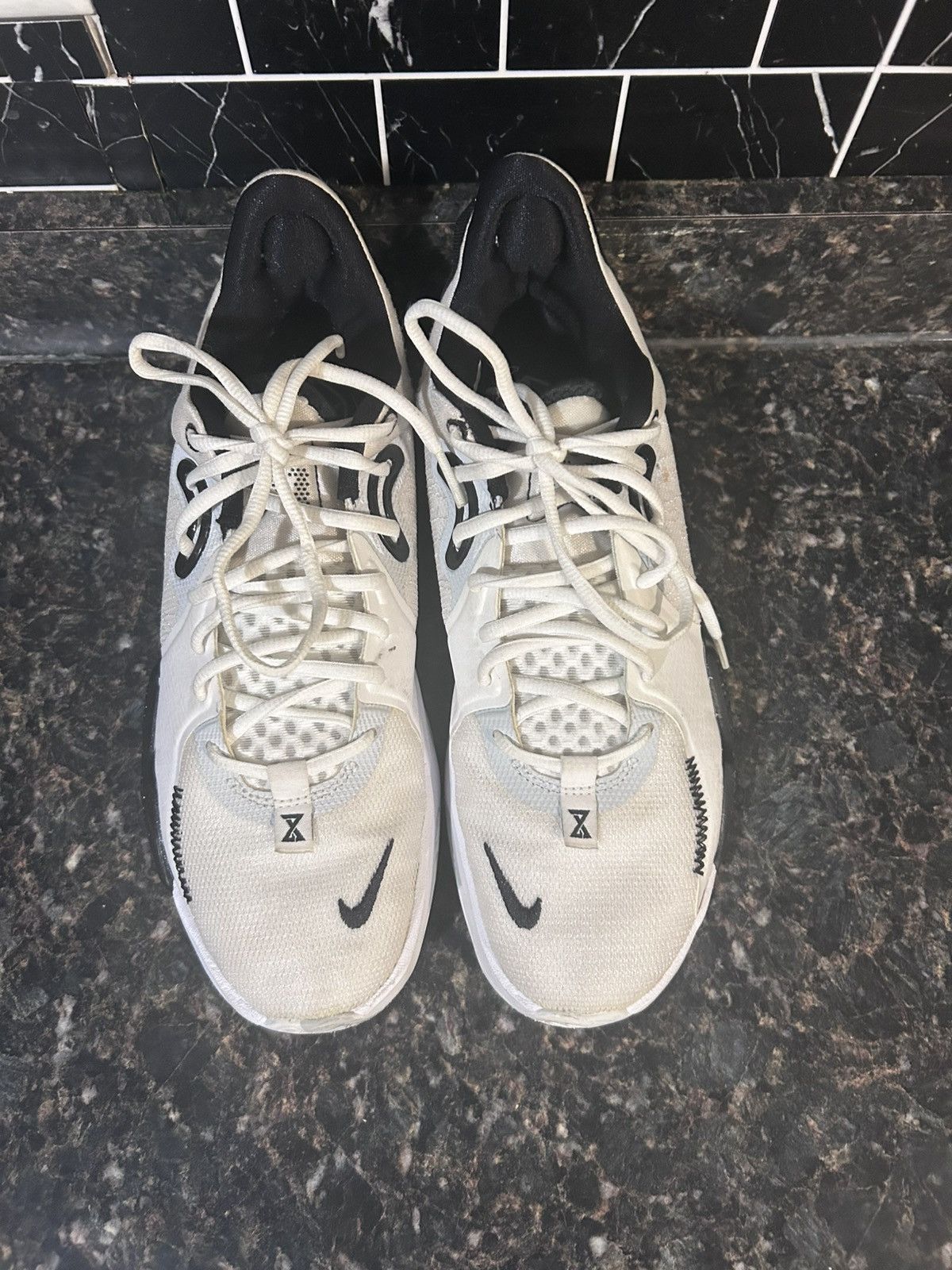 Nike Nike PG 3 TB White Black Size US 9 / EU 42 - 2 Thumbnail