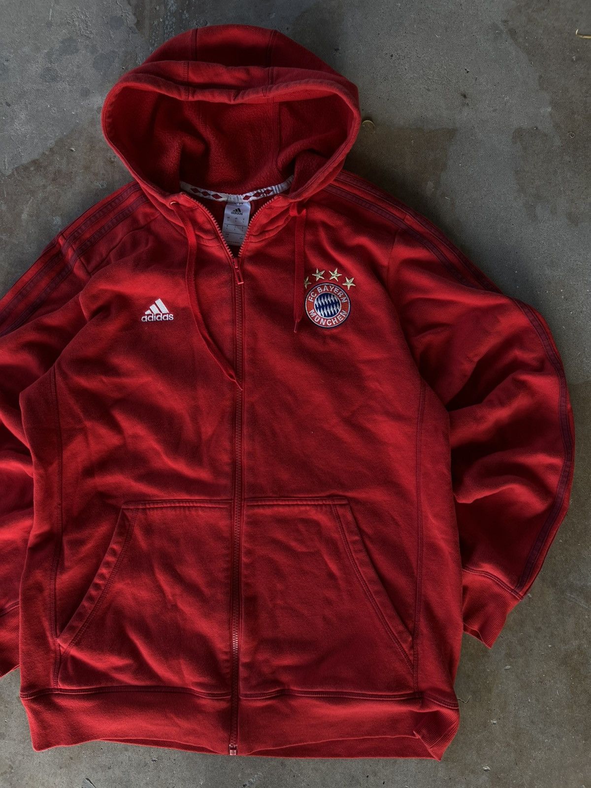 Adidas Vintage Adidas Bayern Munich FC Zip Up Light Jacket Size US L / EU 52-54 / 3 - 1 Thumbnail