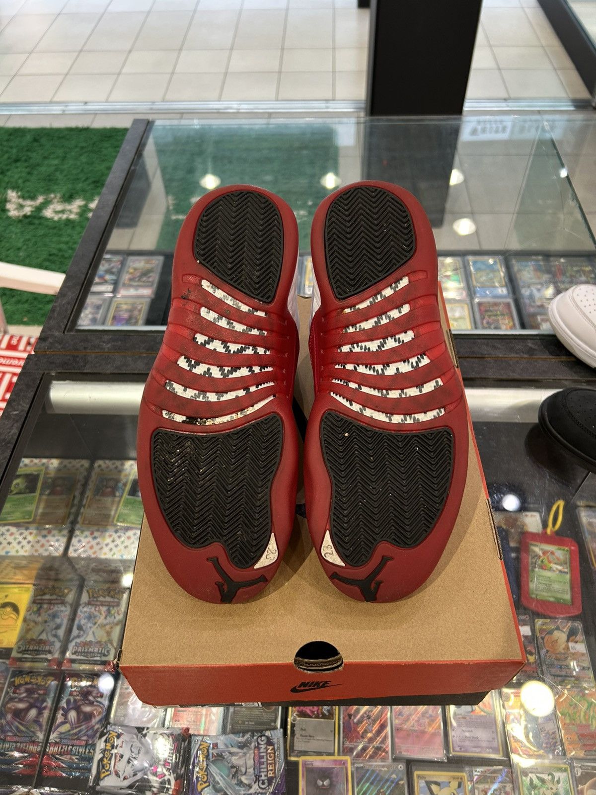 Jordan Brand Jordan 12 cherry Size US 9.5 / EU 42-43 - 10 Thumbnail