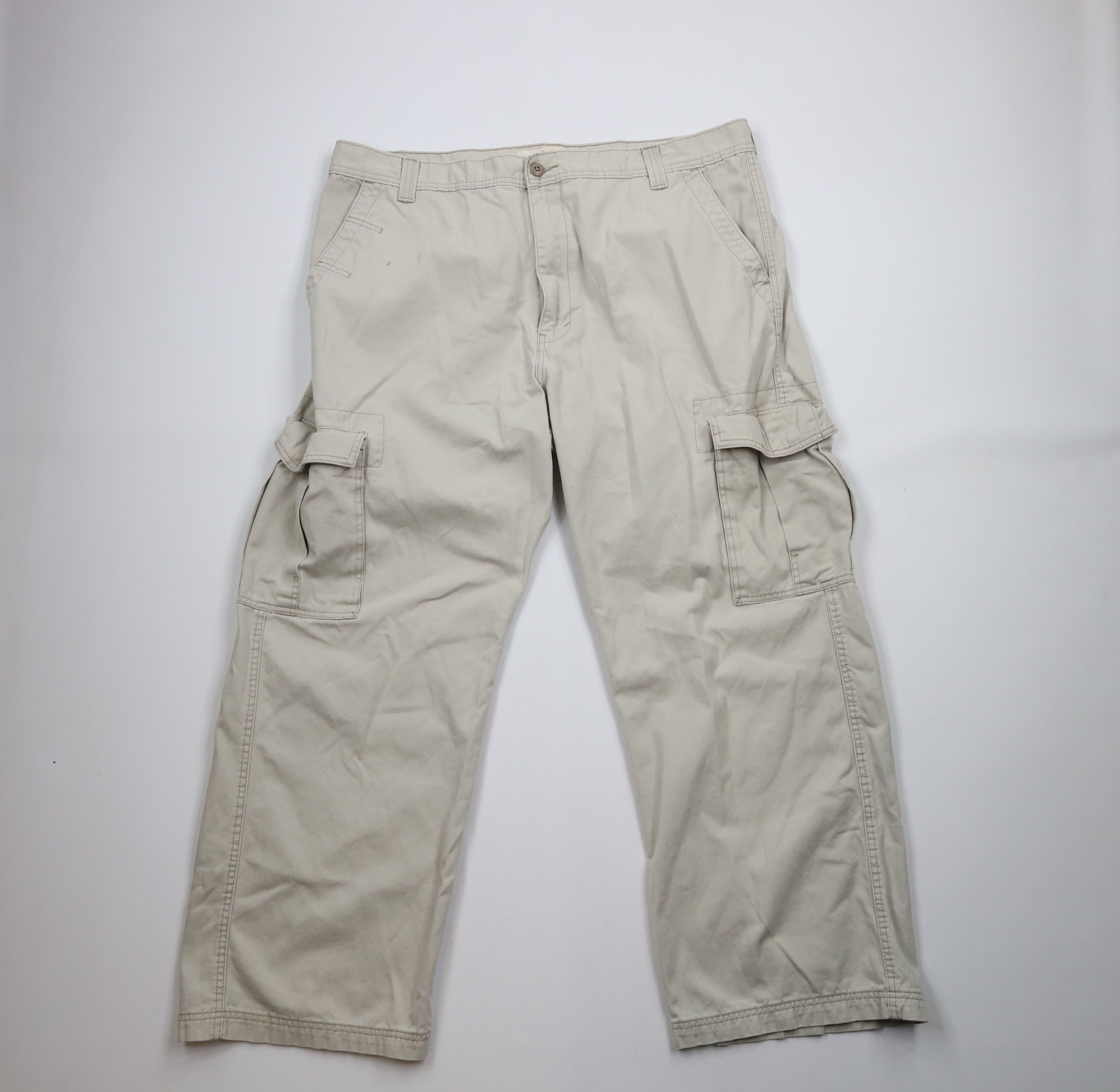 Vintage Y2K Levis Loose Fit Wide Leg Cargo Chino Pants Beige