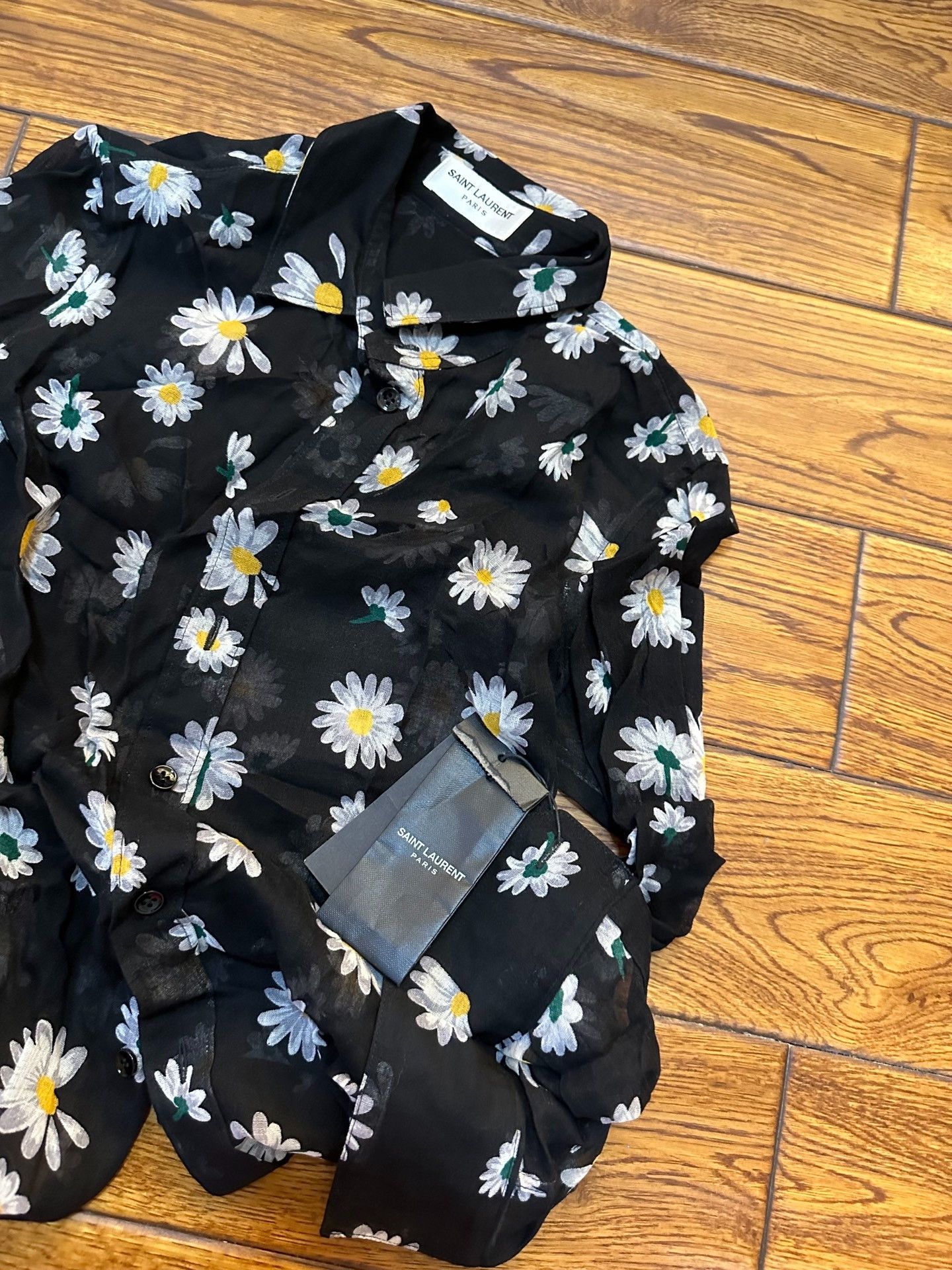 Saint Laurent Paris Saint Laurent Black Daisy Print Shirt Size XS / US 0-2 / IT 36-38 - 1 Thumbnail