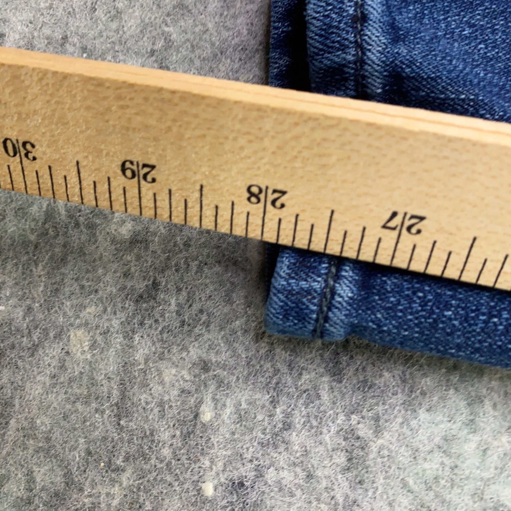 CO Signature Levi Strauss & Co. Mens Jeans 28x28 Blue Athletic Stretch Denim 5-Pocket Regular Fit Size US 29 - 7 Thumbnail