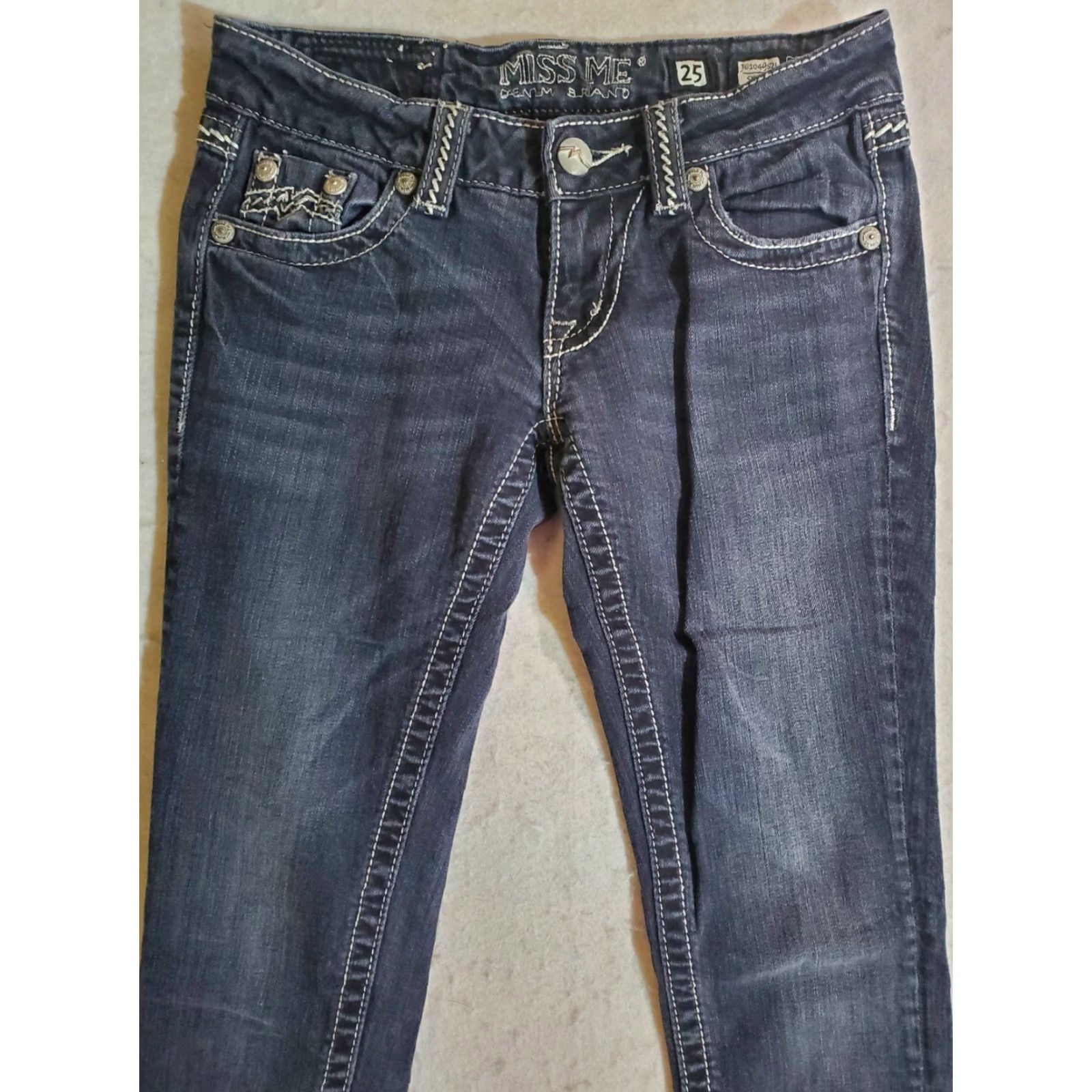 Miss Me Miss Me - Signature Skinny Denim Jeans Women's Size: 25 ~ Inseam: 33 Dark Wash Size 42" / US 20 - 2 Thumbnail