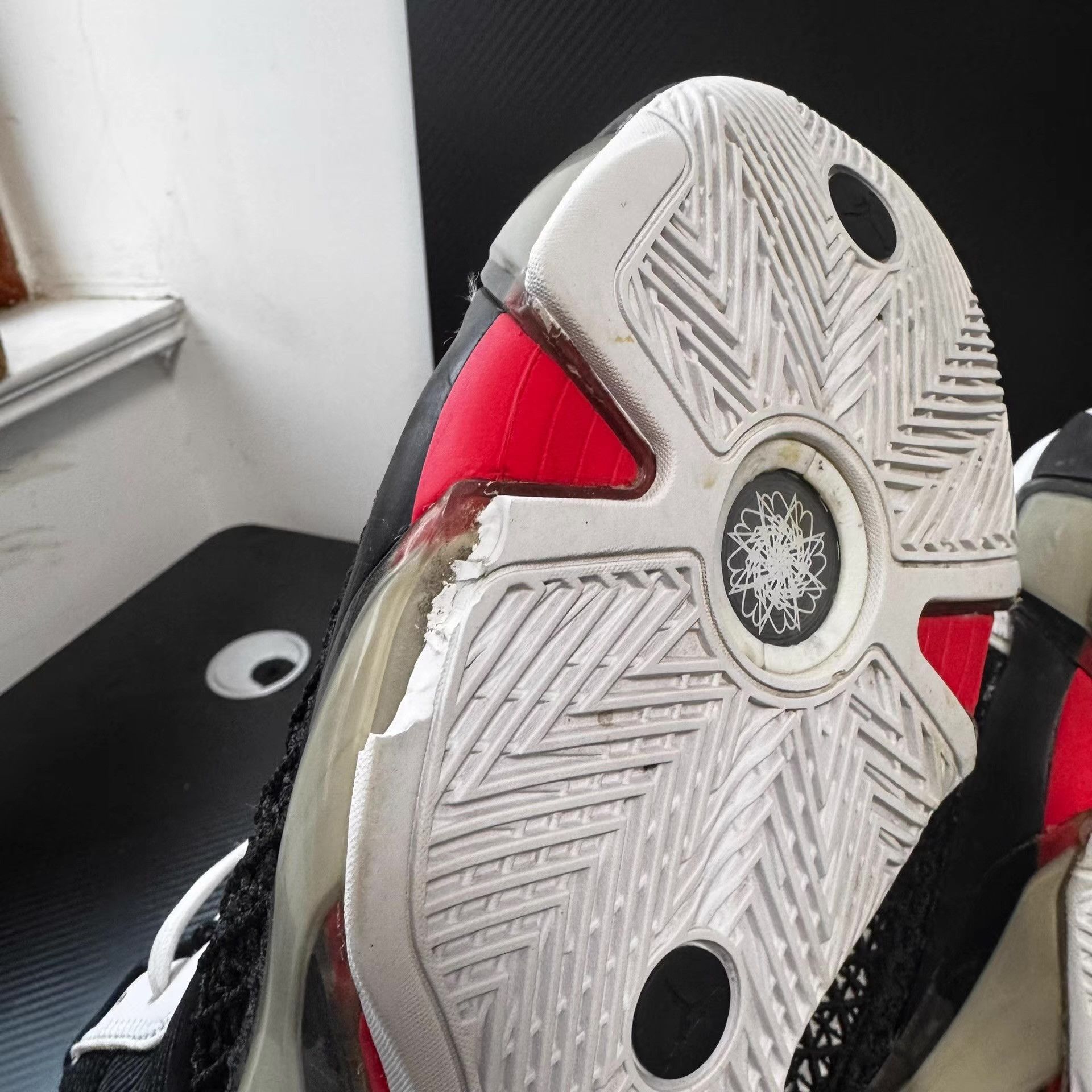 Nike Jordan 38 Q10 Size US 9.5 / EU 42-43 - 5 Thumbnail