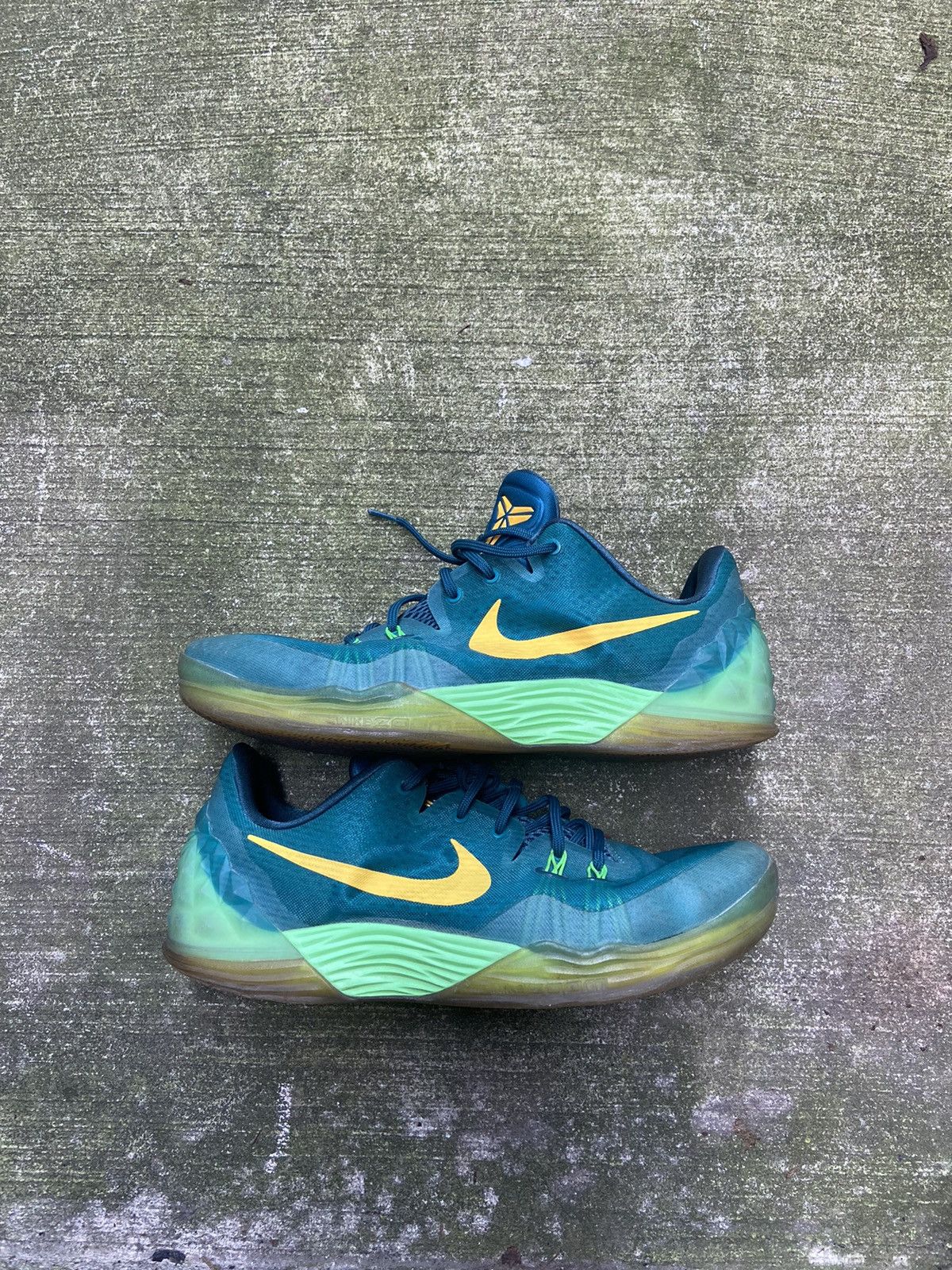 Nike Nike Kobe Size US 13 / EU 46 - 1 Thumbnail
