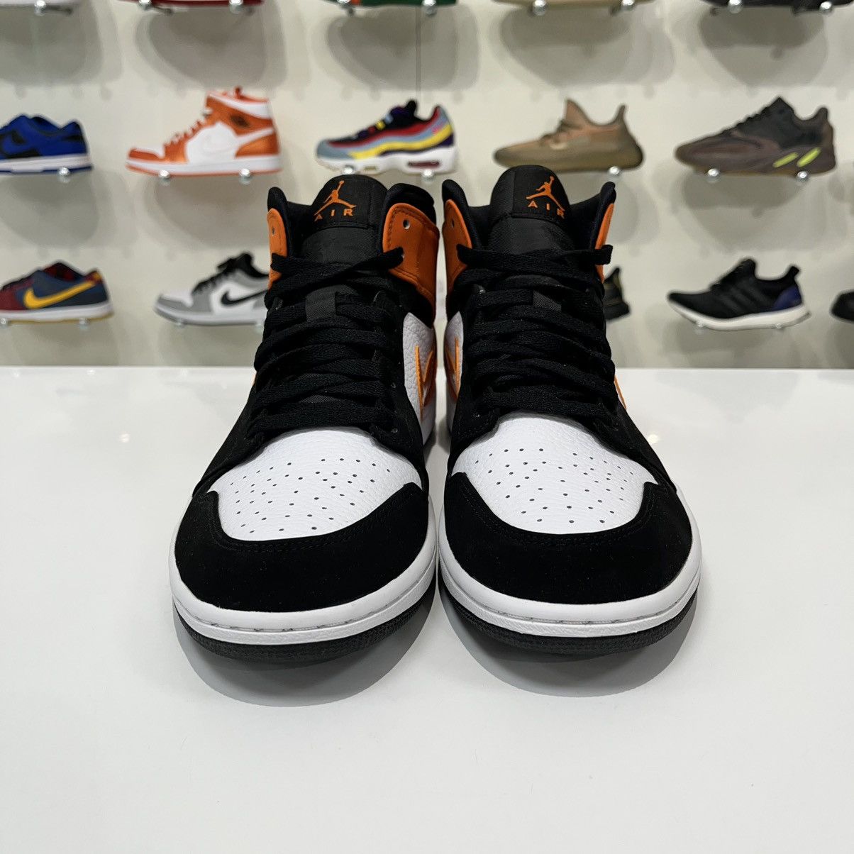 Nike Air Jordan 1 Mid Shattered Backboard Size US 10 / EU 43 - 8 Thumbnail