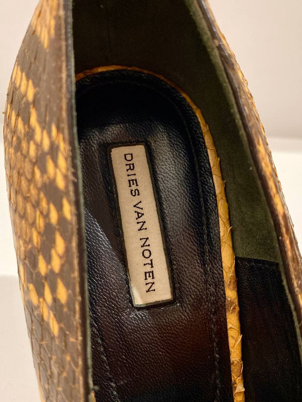 Dries Van Noten Dries Van Noten Python Leather Court High Heel Pumps Size US 8 / IT 38 - 6 Thumbnail