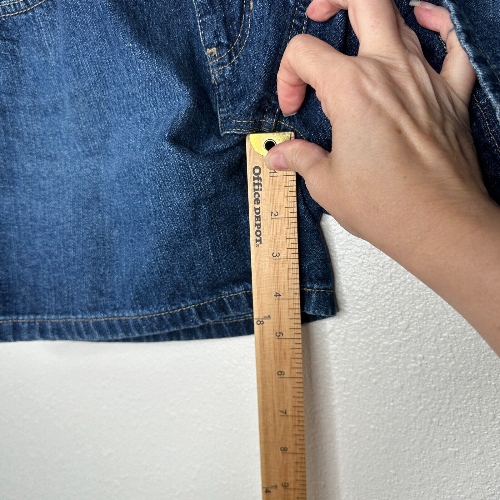Tommy Hilfiger Tommy Hilfinger Blue Mid Rise Boyfriend Jean Shorts Logo 4 Size 27" / US 4 / IT 40 - 8 Thumbnail