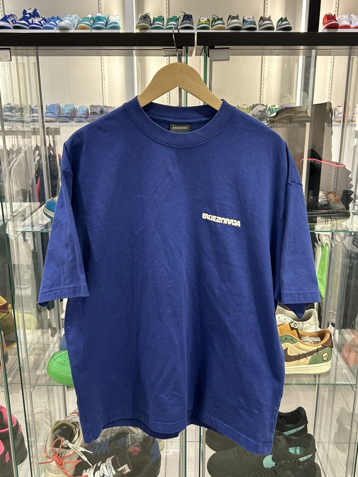Balenciaga Balenciaga turn artwork embroidered tee blue cream Size US M / EU 48-50 / 2 - 1 Thumbnail