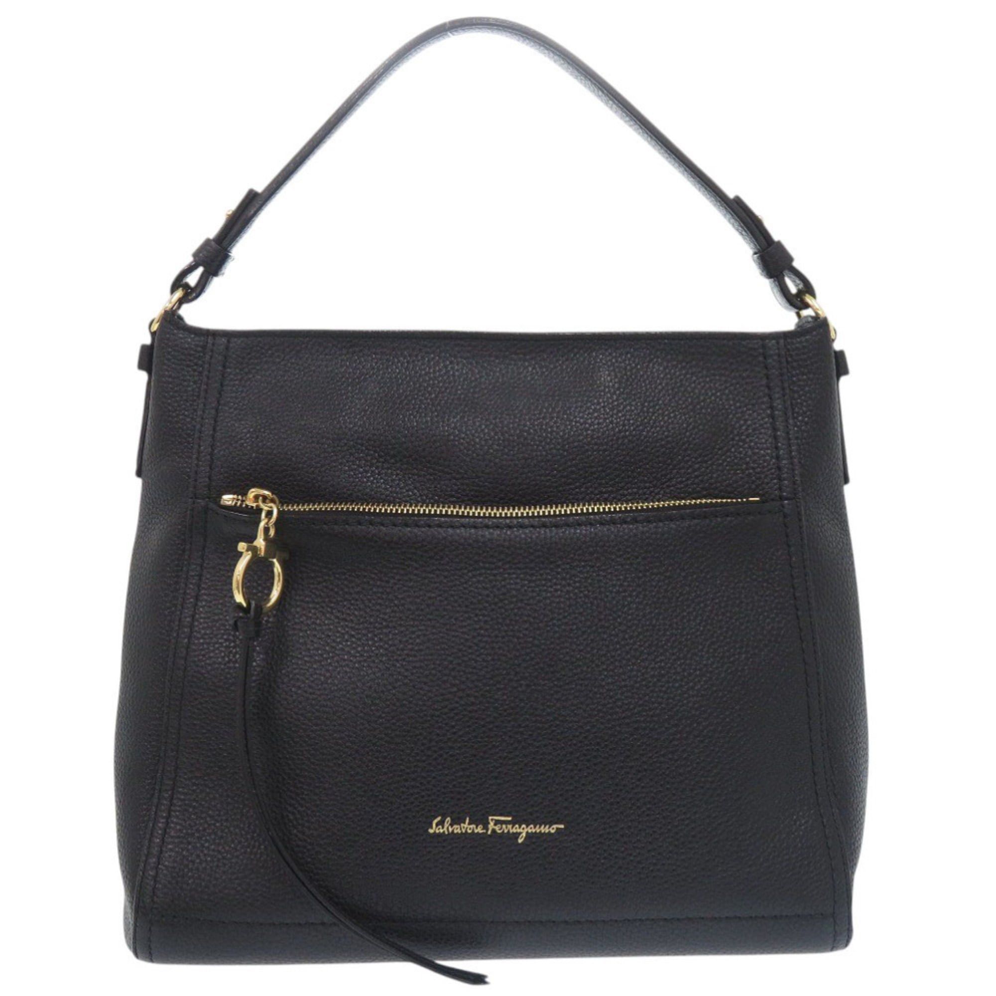 Salvatore Ferragamo Excellent condition Salvatore Ferragamo Gancini leather black one-shoulder bag, item number 0645 Size ONE SIZE - 1 Thumbnail