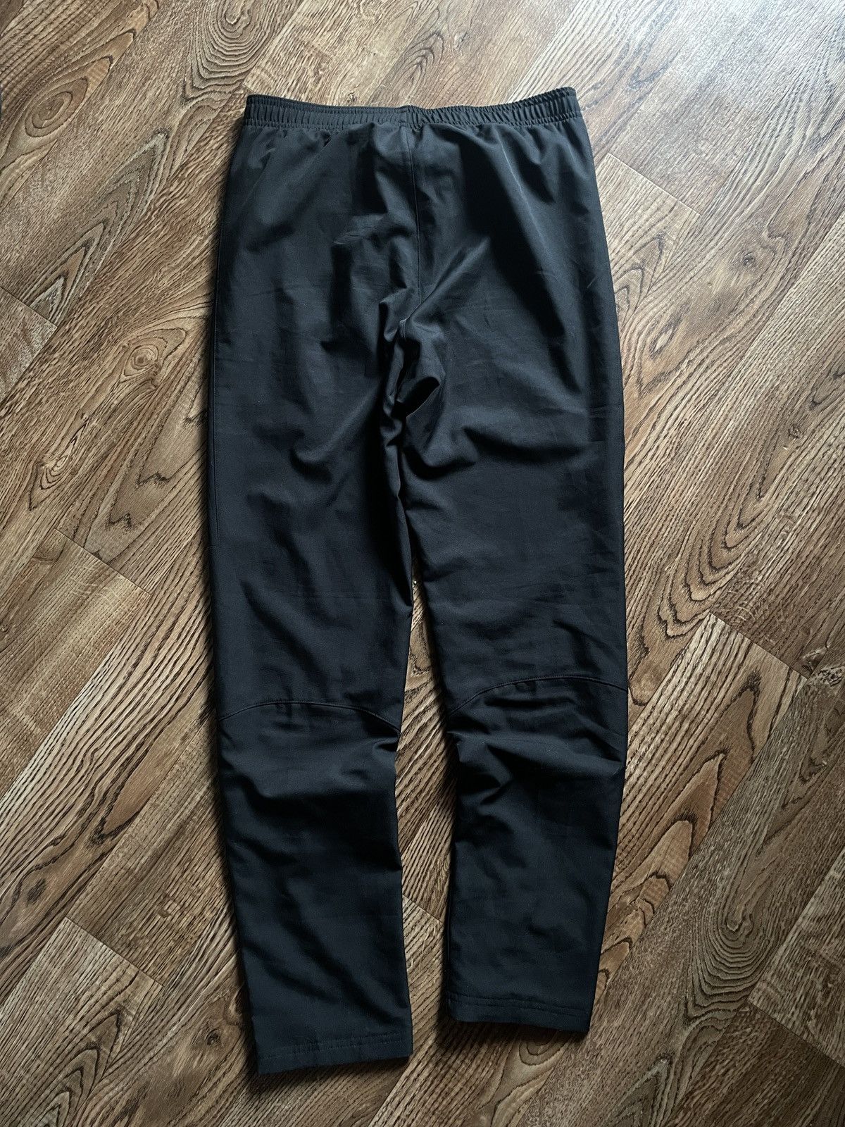 Nike Vintage Nike Track Pants Nylon Swoosh Rare y2k gorpcore Size US 32 / EU 48 - 6 Thumbnail