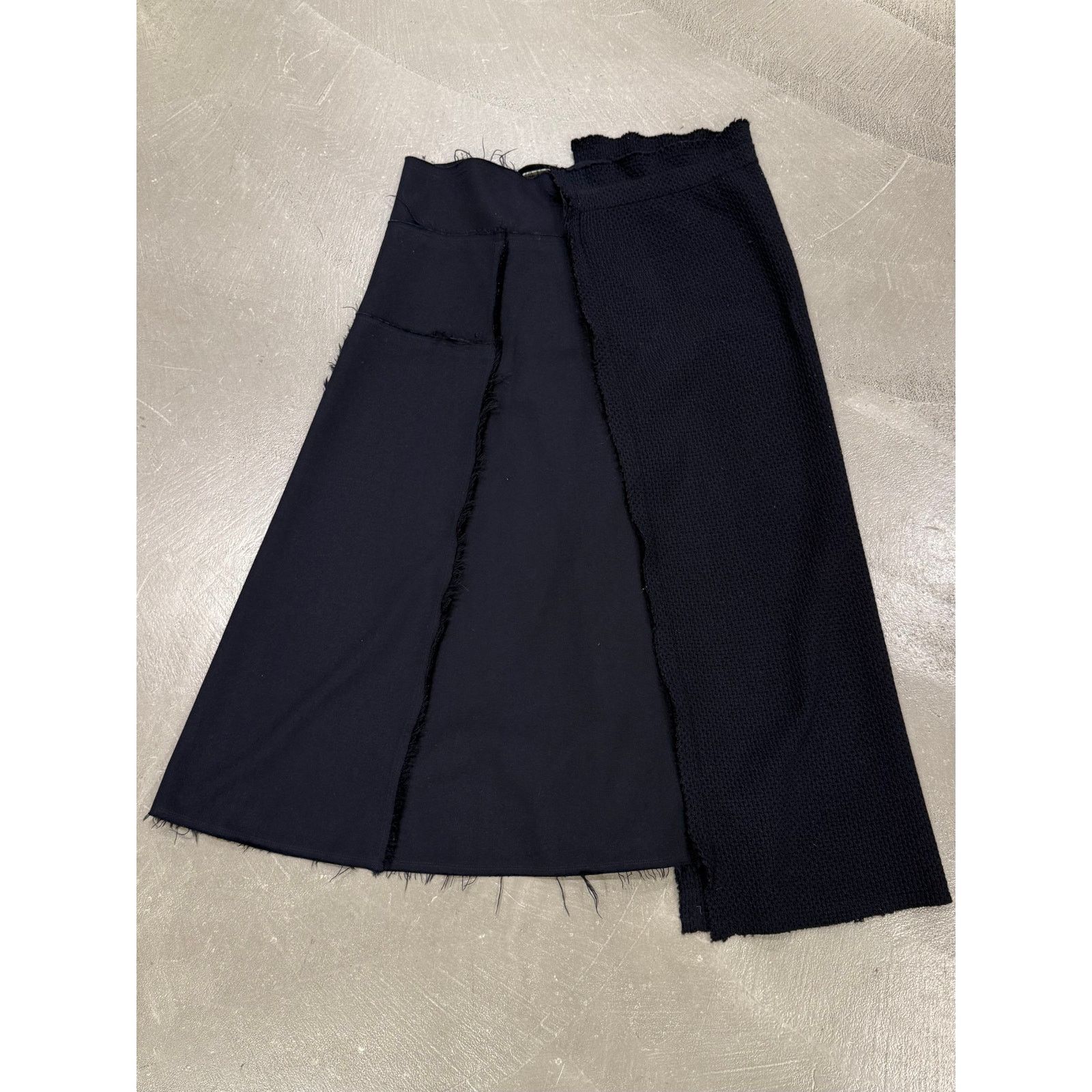 Comme des Garcons A/W2002 Comme des Garçons deconstructed accordion skirt Size 28" / US 6 / IT 42 - 8 Thumbnail