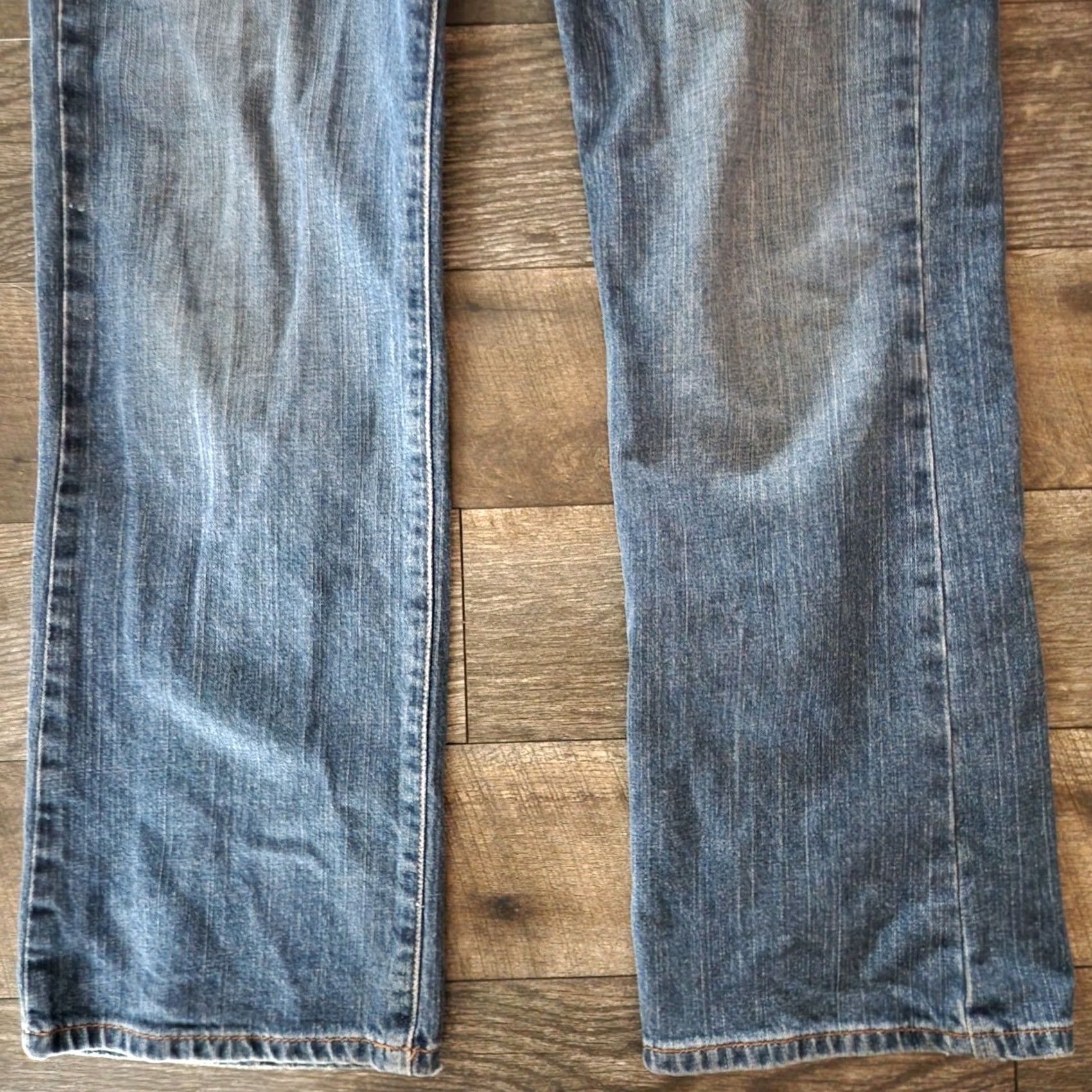 Lucky Brand VINTAGE Lucky Brand Jeans Womens 8 / 29 Embroidered Pockets Wide Leg Blue Y2K Mens? Size 30" / US 8 / IT 44 - 7 Thumbnail