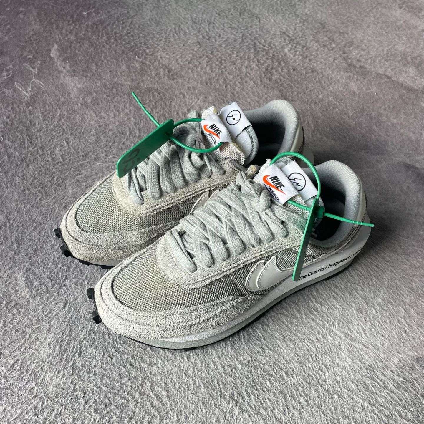 Nike Nike SACAI White Lowtop Sneakers 38 Men Size US 6 / EU 39 - 1 Thumbnail