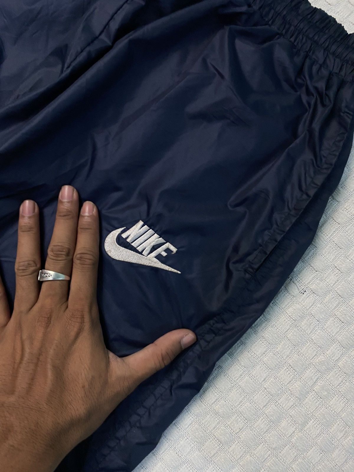 Carhartt Wip × Nike VINTAGE NIKE 90S BAGGY NYLON WIDE LEG SWOOSH TRACK PANTS Y2K Size US 28 / EU 44 - 7 Thumbnail