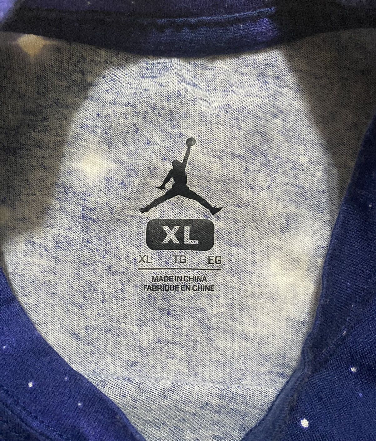 Jordan Brand × Nike Vintage Air Jordan Galaxy Shirt Size US XL / EU 56 / 4 - 4 Thumbnail