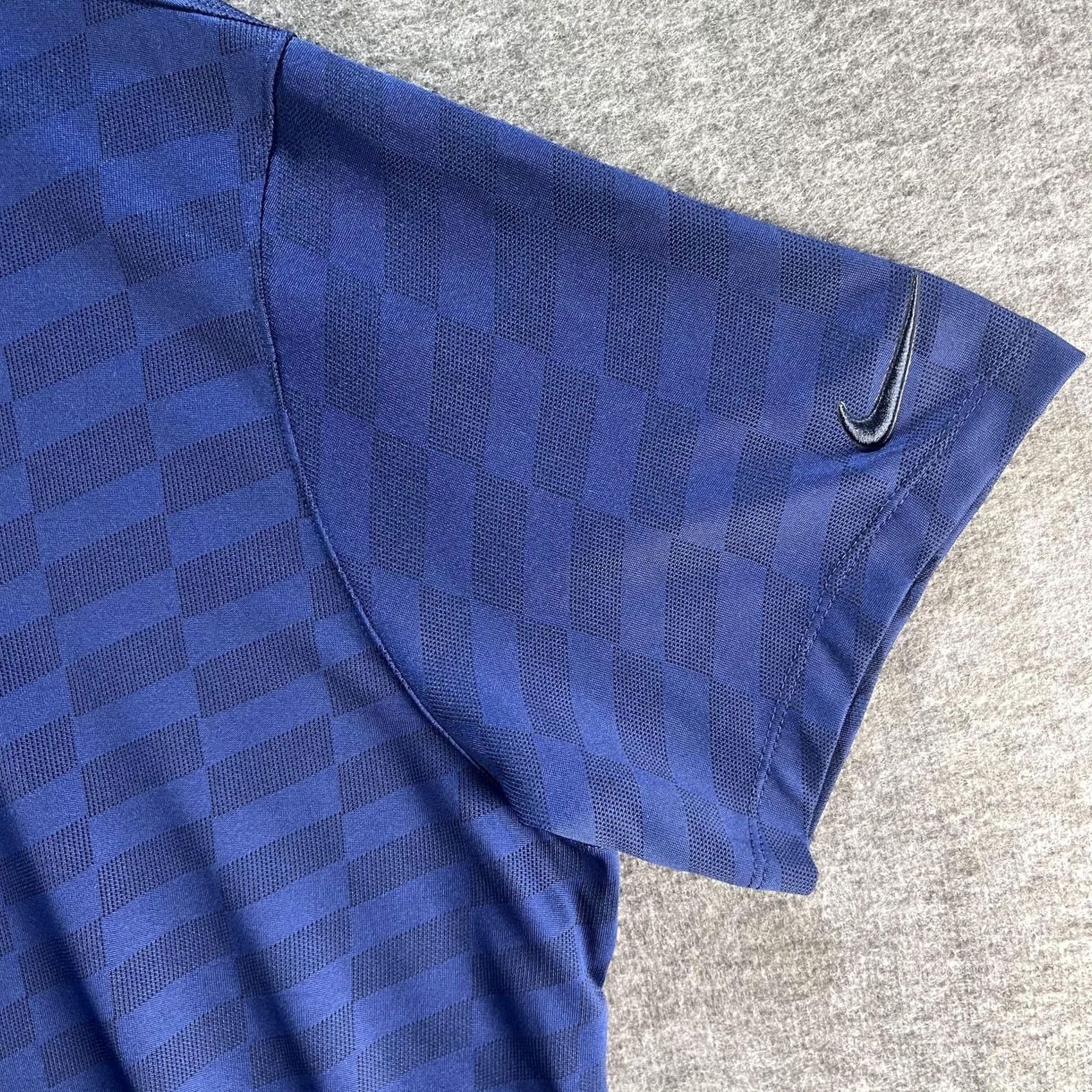 Nike Nike Dri-FIT Polo Shirt Mens XL Blue Check Swoosh Golf Short Sleeve Shirt Size US XL / EU 56 / 4 - 4 Thumbnail