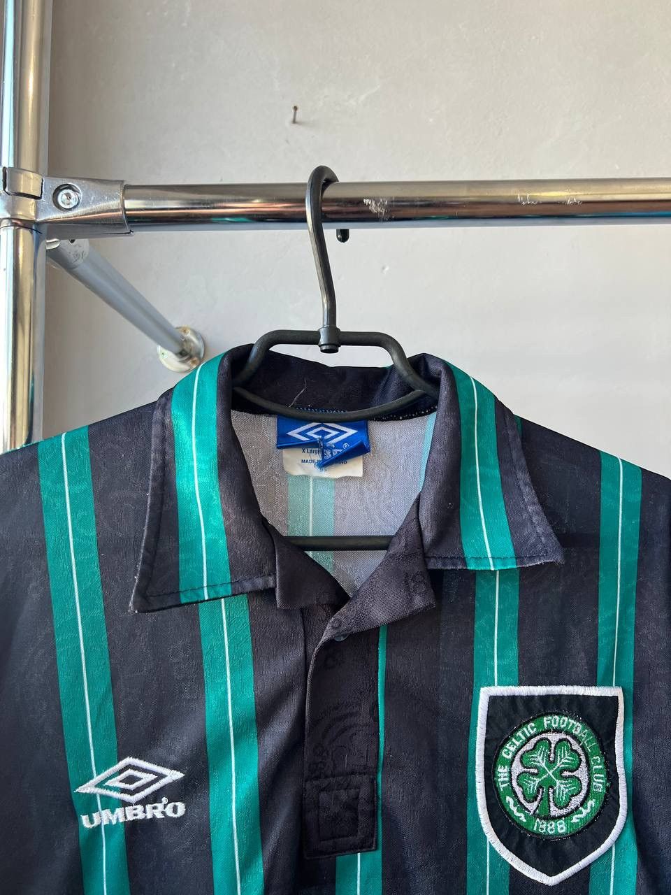 Vintage 1993/94 CELTIC FC AWAY SOCCER JERSEY FOOTBALL SHIRT UMBRO XL Size US XL / EU 56 / 4 - 4 Thumbnail