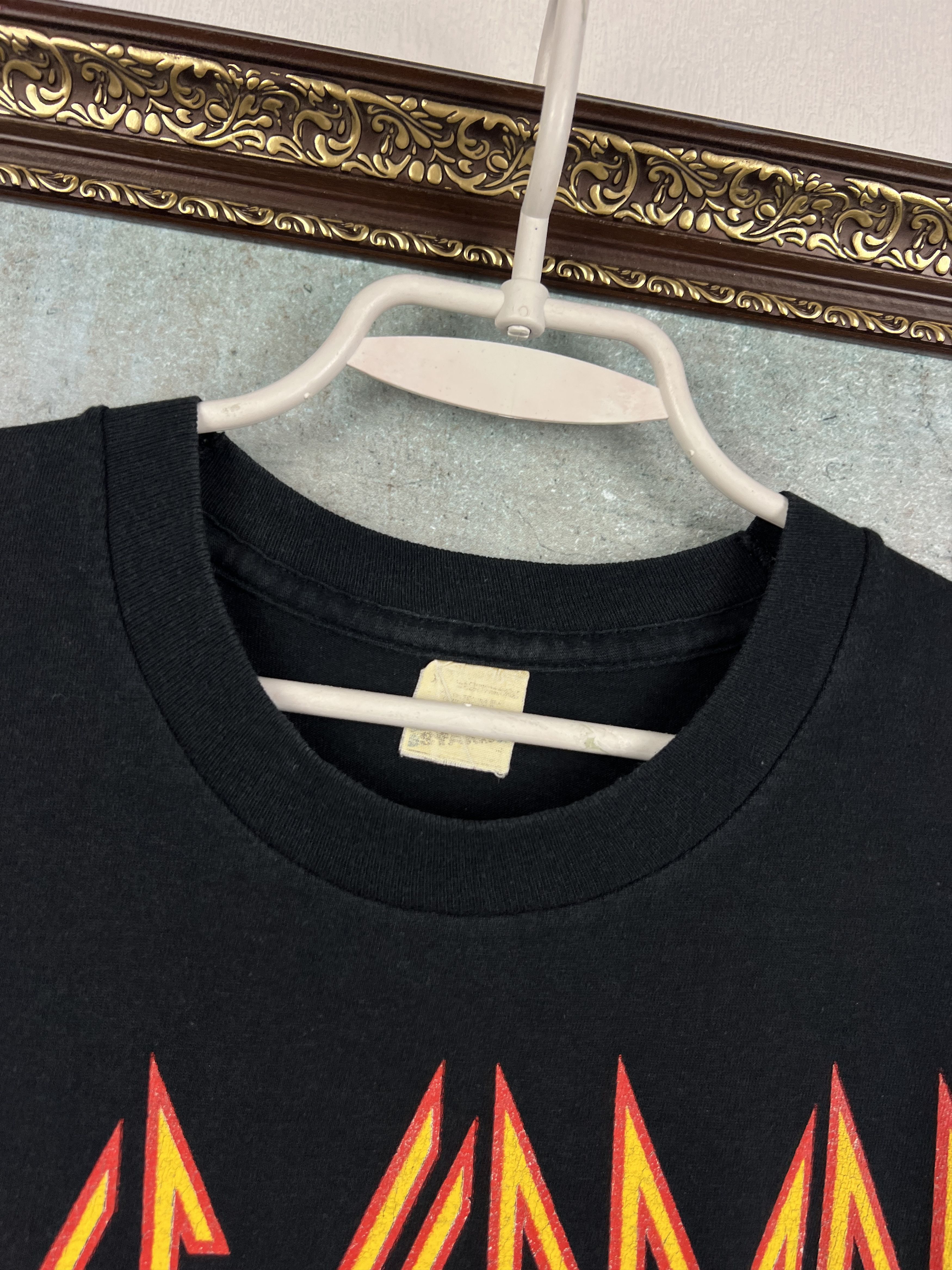 Vintage Def Leppard Tee Shirt Suppose A Rock’s Outta The Question Size US XL / EU 56 / 4 - 4 Thumbnail