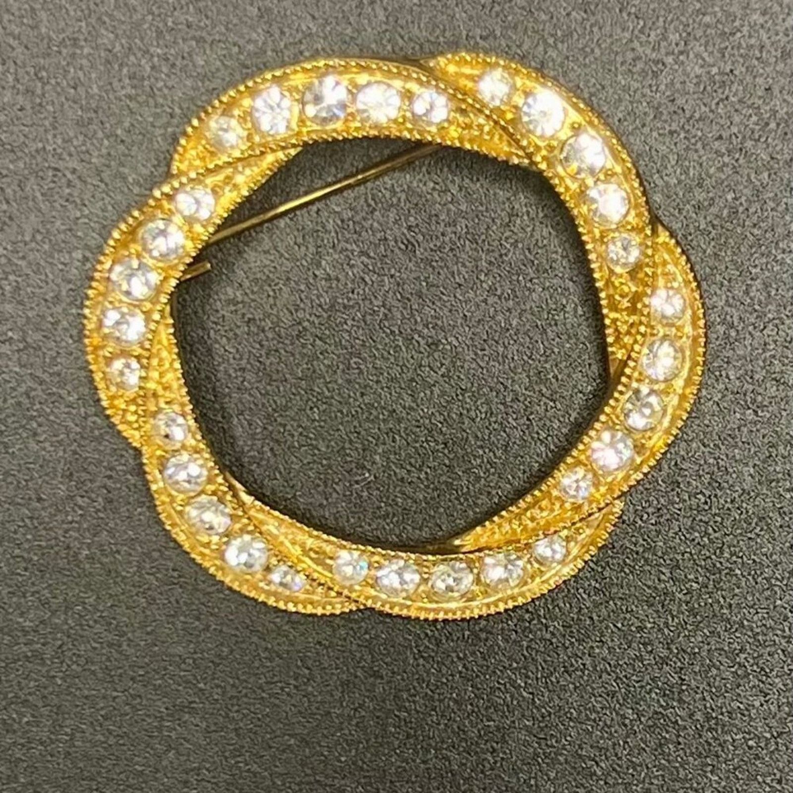 & Other Stories Roman, Clear Rhinestone, Goldtone, twisted wreath brooch Size ONE SIZE - 1 Preview