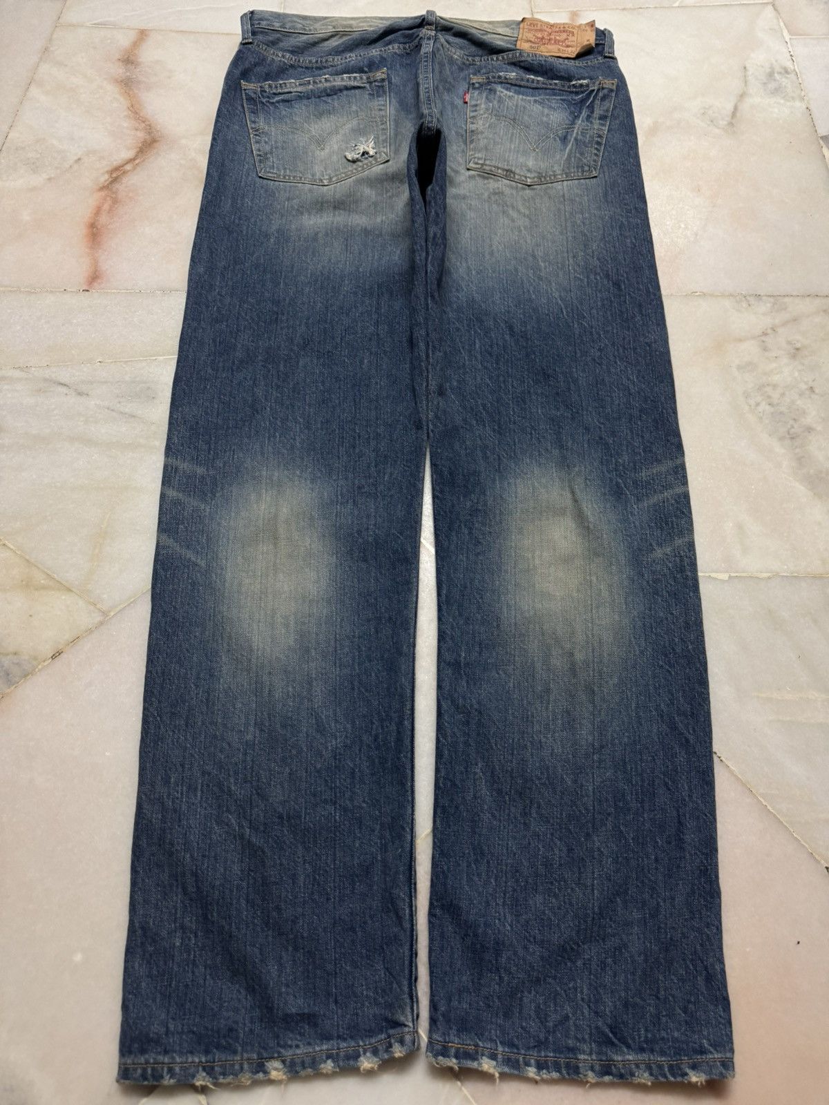 Levi's 💥BUTTON-FLY💥90's LEVI'S 501 GRUNGE HONEYCOMB DISTRESS BAGGY Size US 35 - 15 Thumbnail