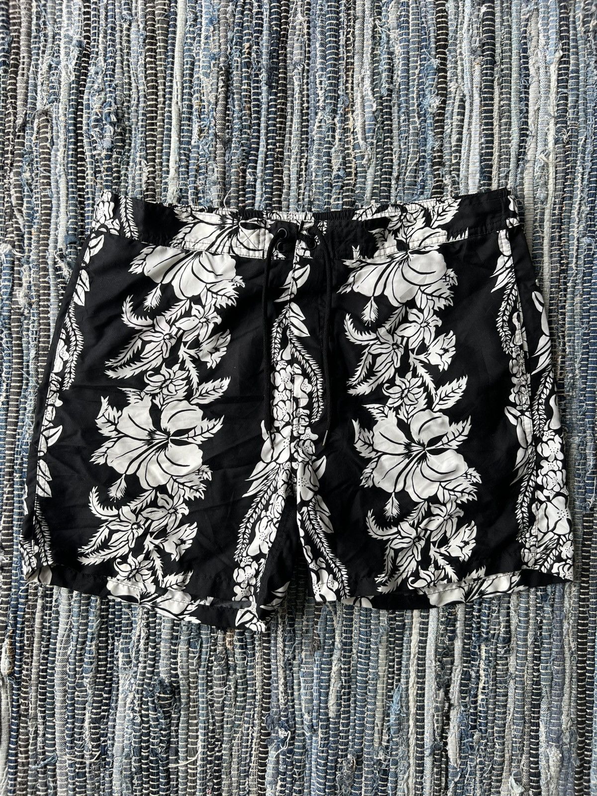 Polo Ralph Lauren Polo Ralph Lauren Floral Border Jacquard Swim Trunk Shorts Size US 34 / EU 50 - 1 Thumbnail