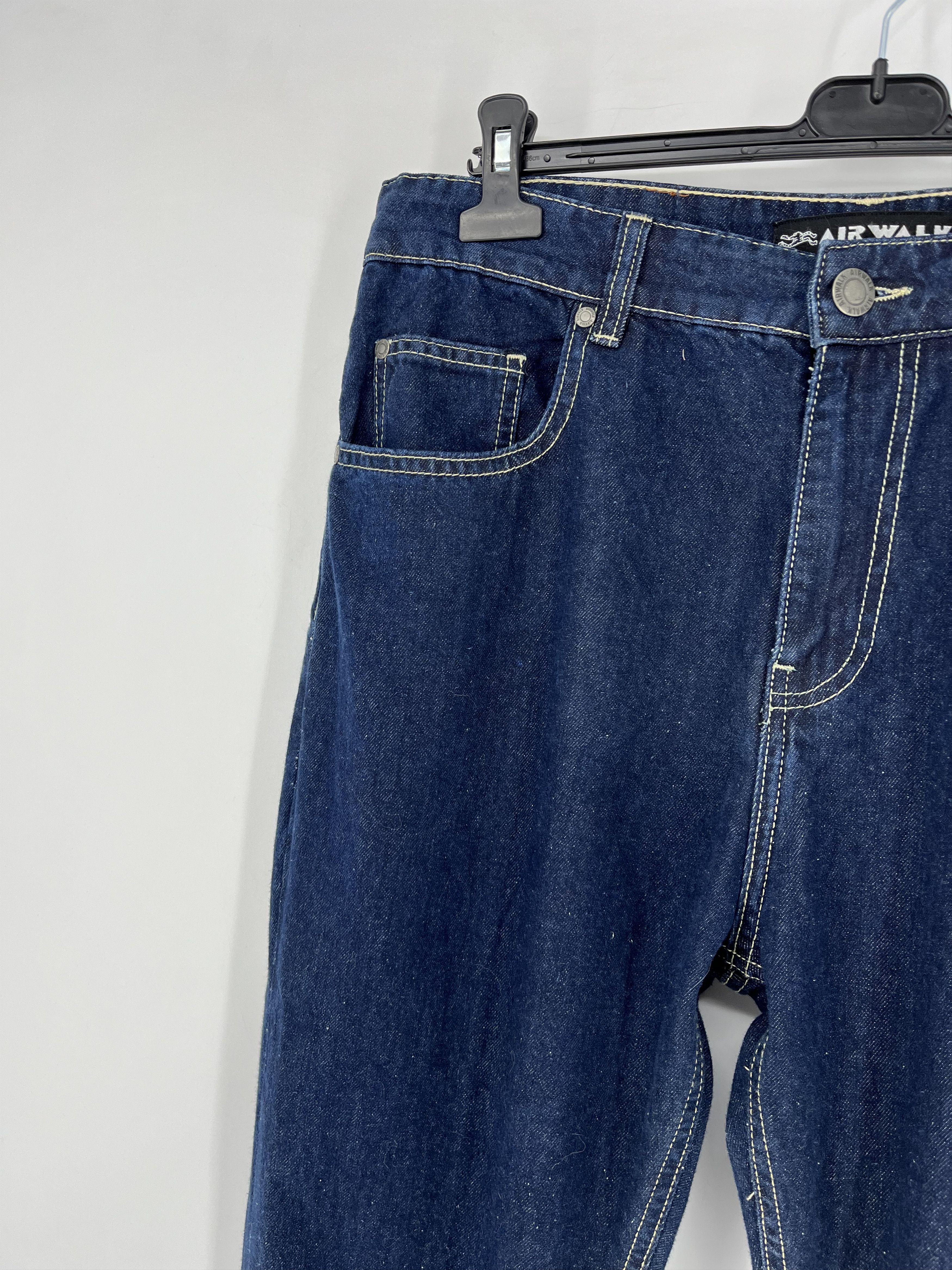 Airwalk × Vintage Vintage Airwalk Turn Up Jean Running Man Skate Jeans Size US 32 / EU 48 - 4 Thumbnail