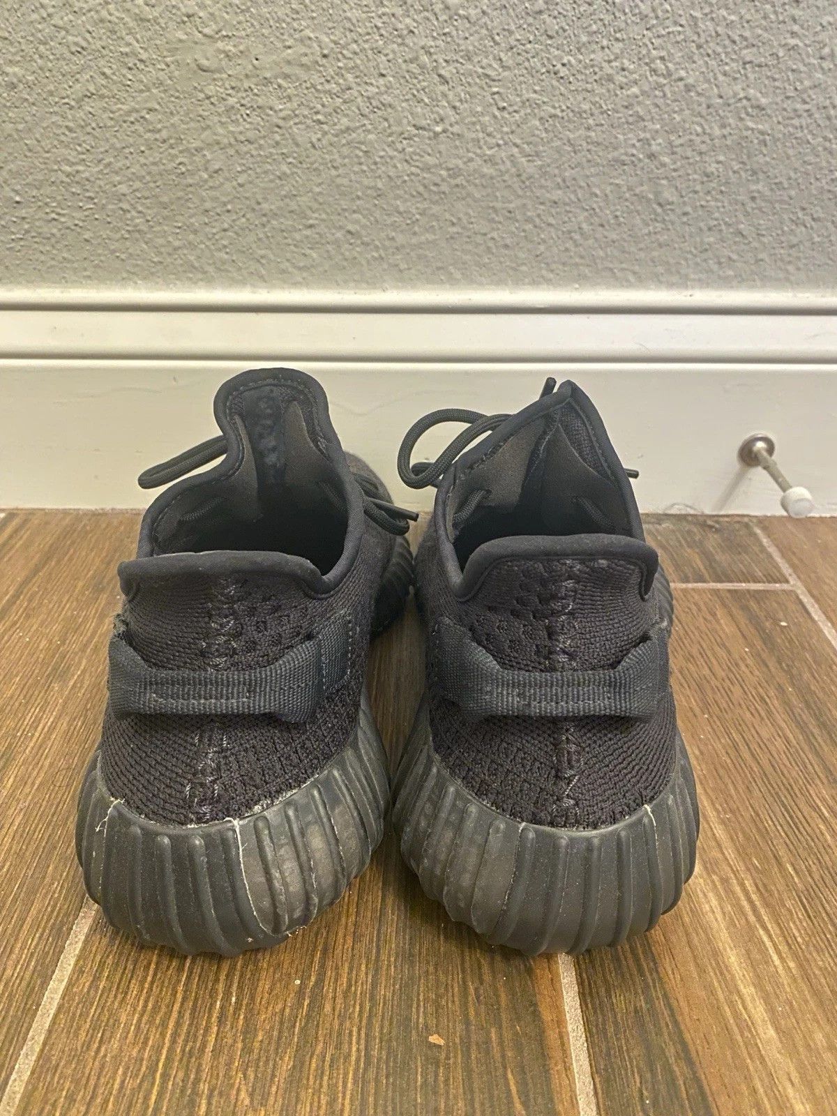 Yeezy Yeezy Boost 350 V2 Onyx Size US 10.5 / EU 43-44 - 3 Thumbnail